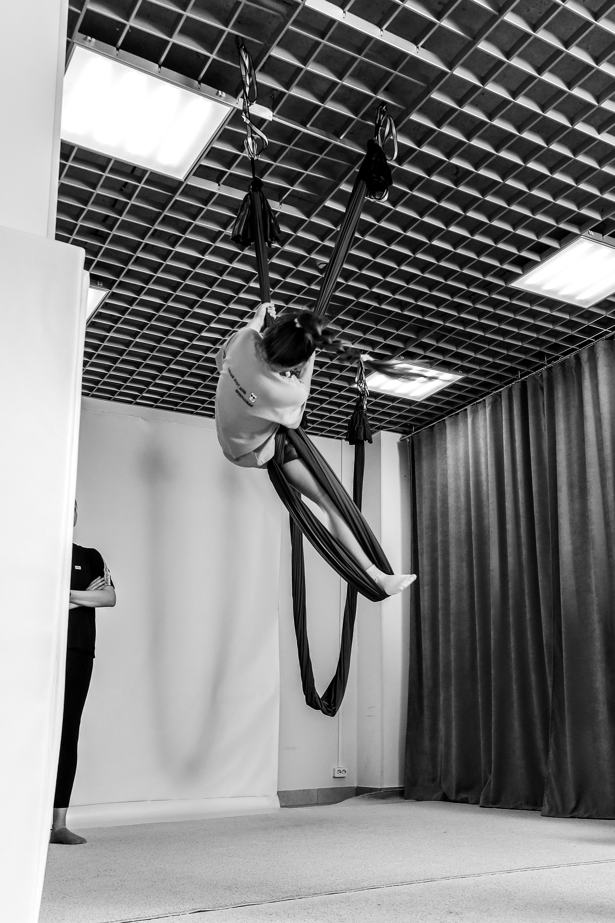 Детская аэройога. Фотограф Надршина Лилия