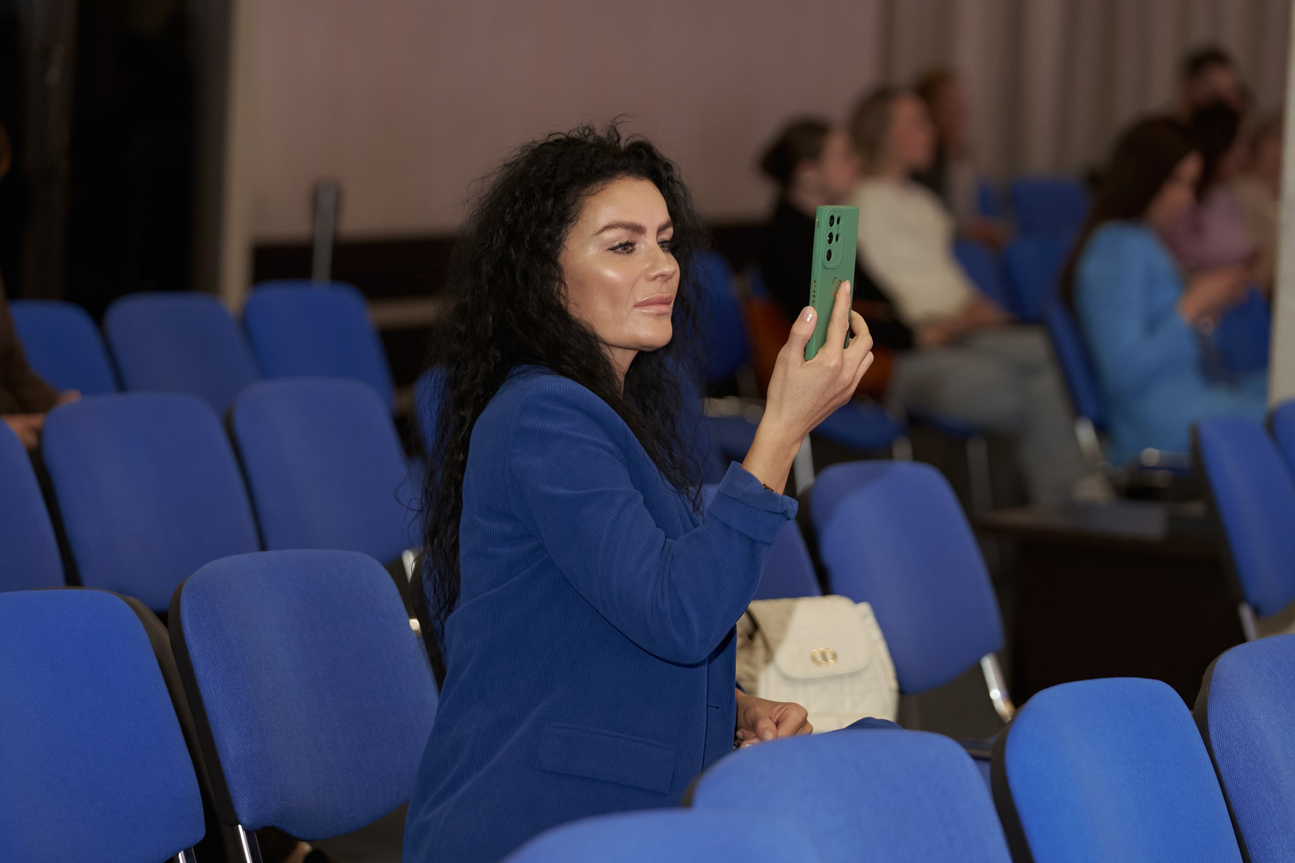 СЛУШАТЕЛИ. PRO-AGELESS