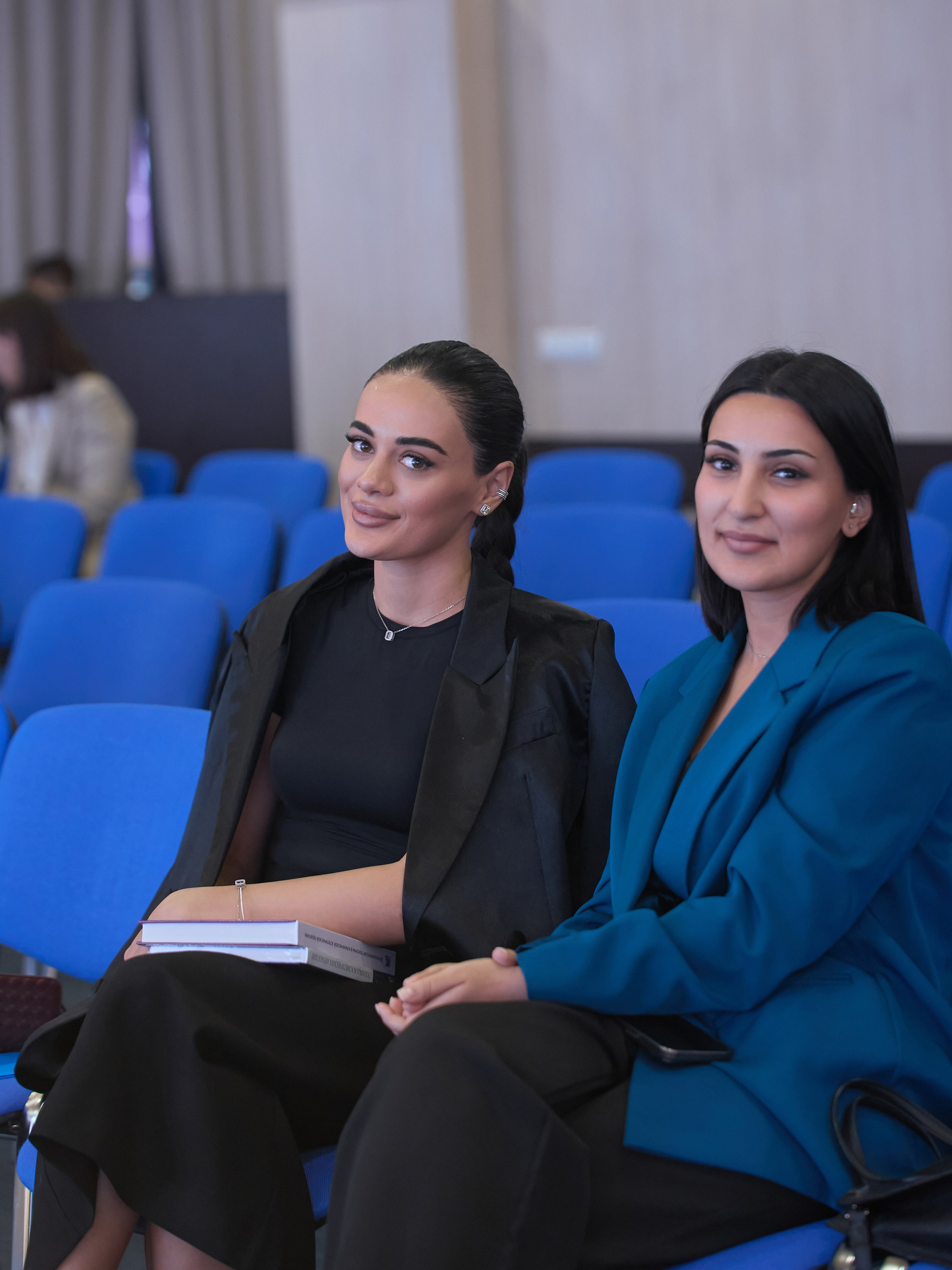 СЛУШАТЕЛИ. PRO-AGELESS