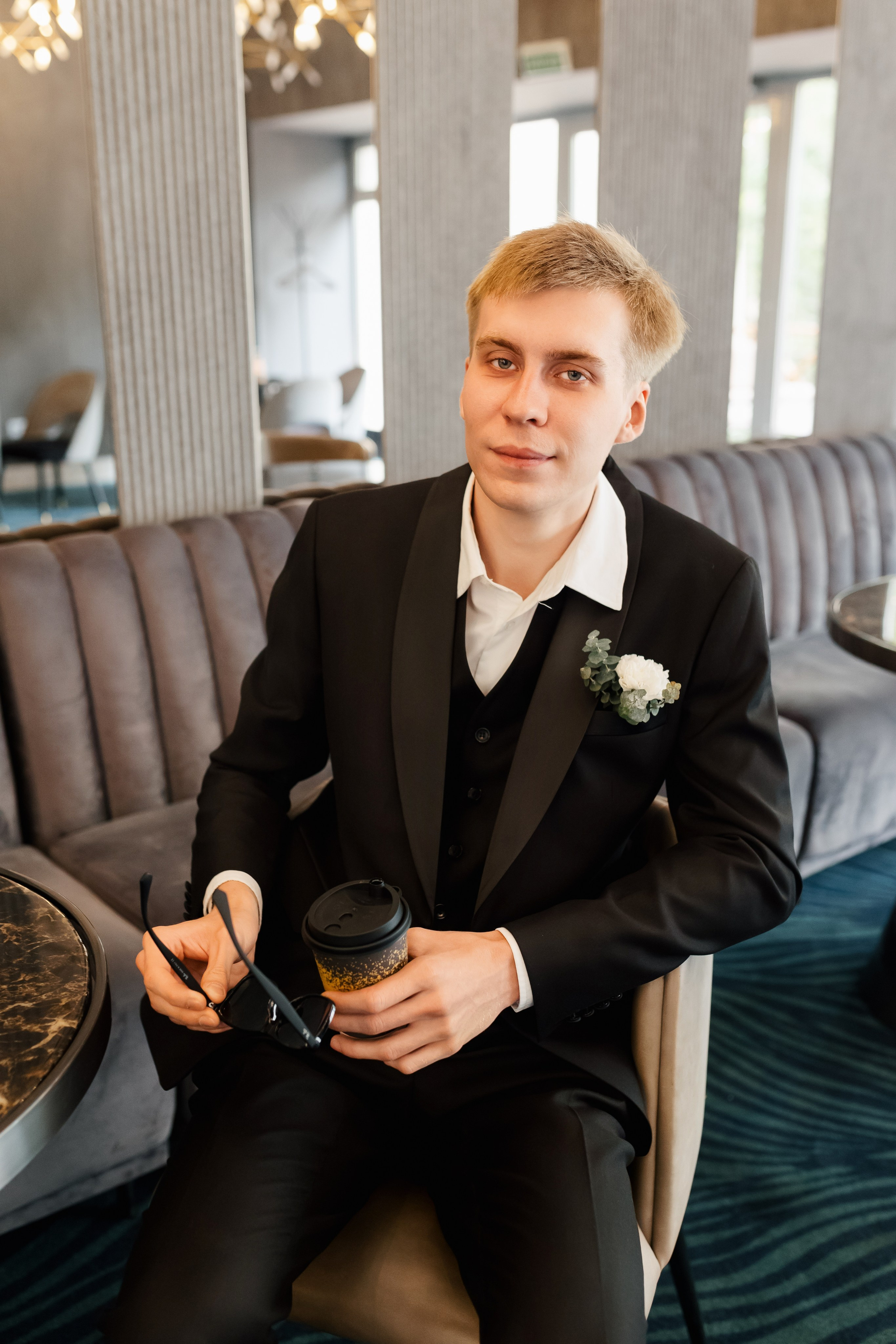 Андрей и Анна. Интурист. Комсомольская площадь. Свадебный фотограф в Хабаровске