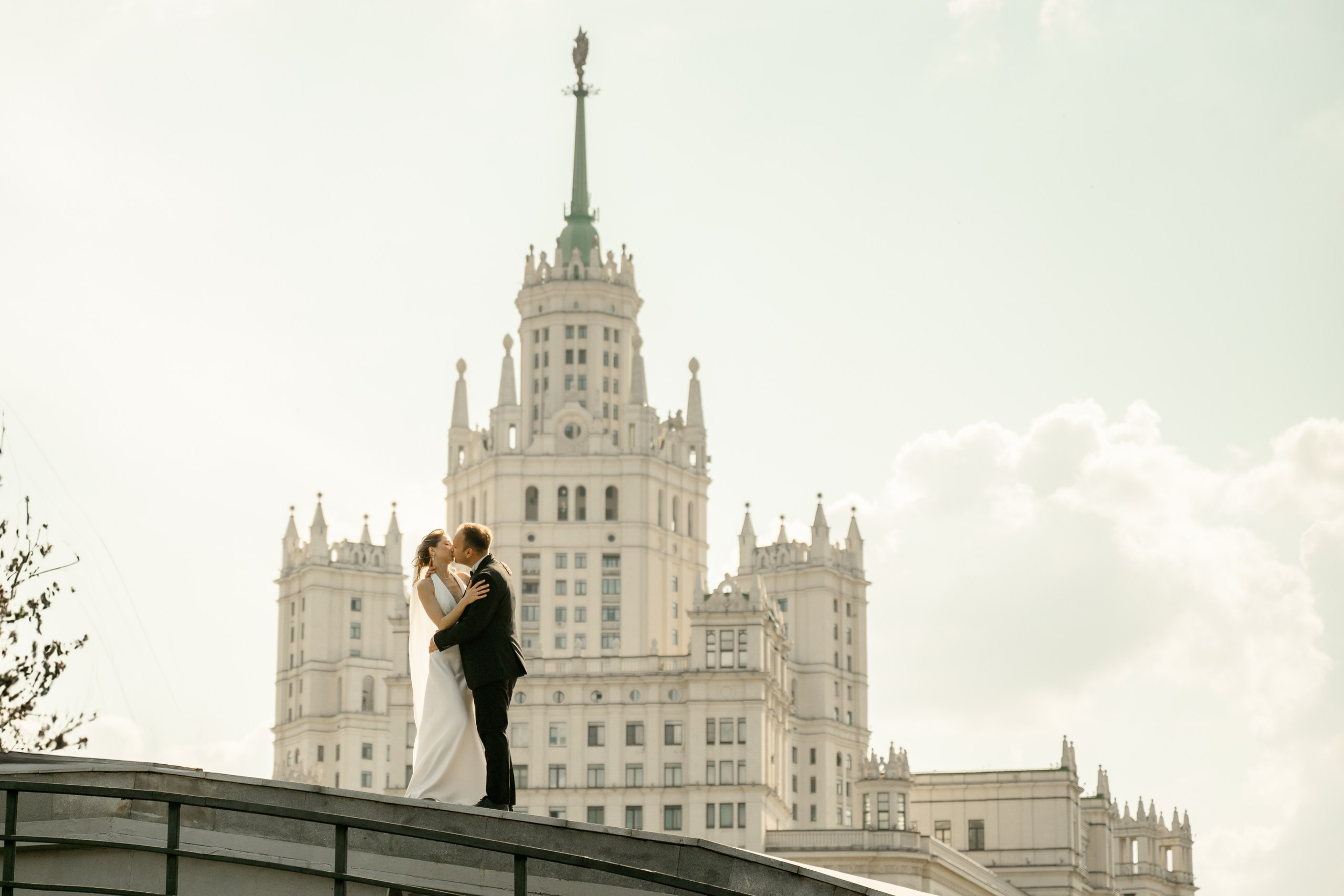 Камерная свадьба Владимира и Кристины в отеле Movenpick Таганская. Регистрация брака в The Great Hall Yakimanka. Semerlina.ru