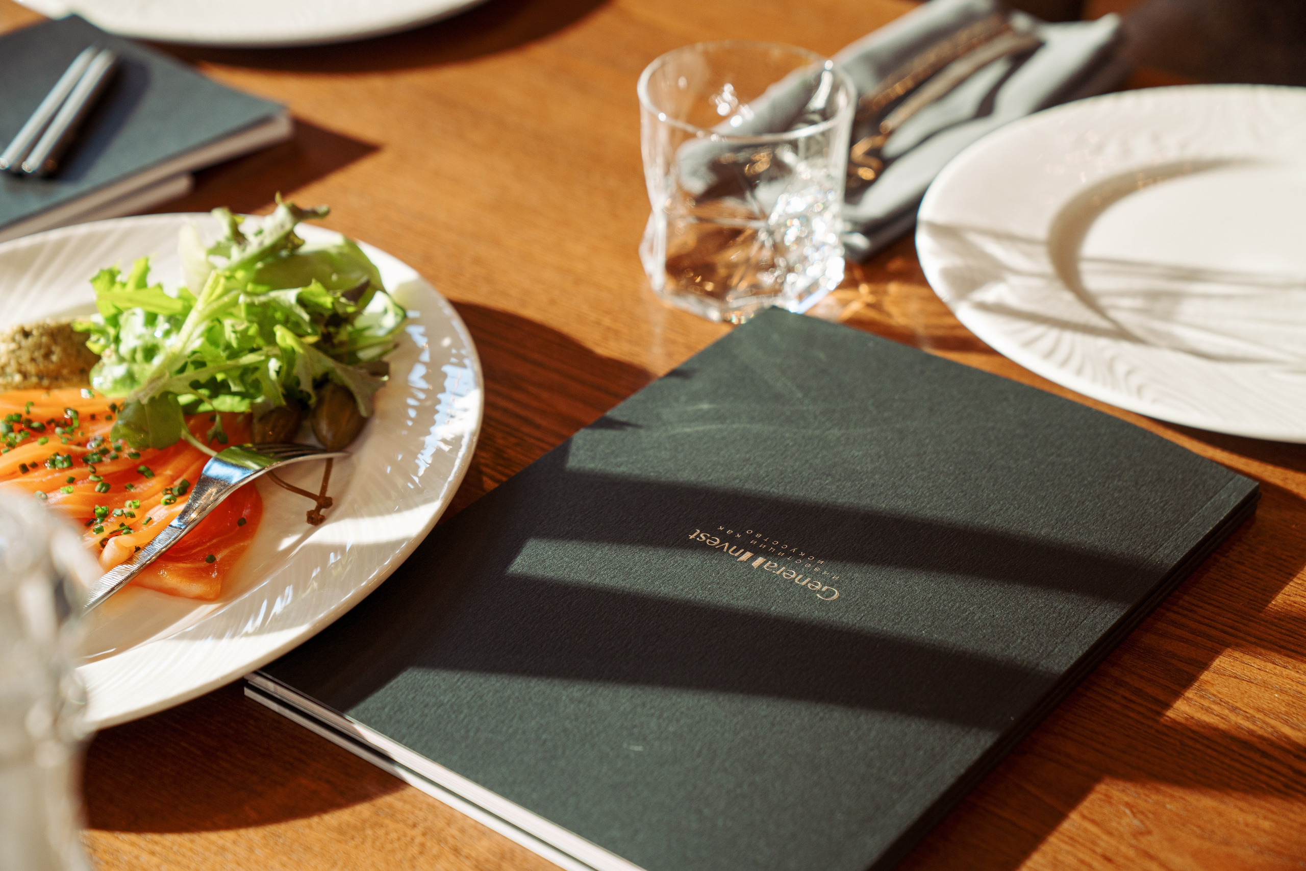 Фотосъемка делового обеда и презентации для инвесторов. Саша Потапкин Фотограф. Сочи, Екатеринбург, Москва