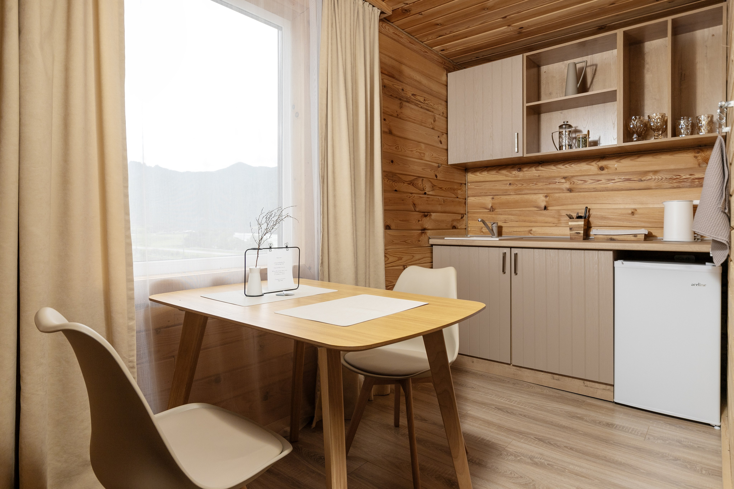 Фотосъёмка интерьеров и территории ALTAY CHALET. Коммерческий фотограф Яков Рослин