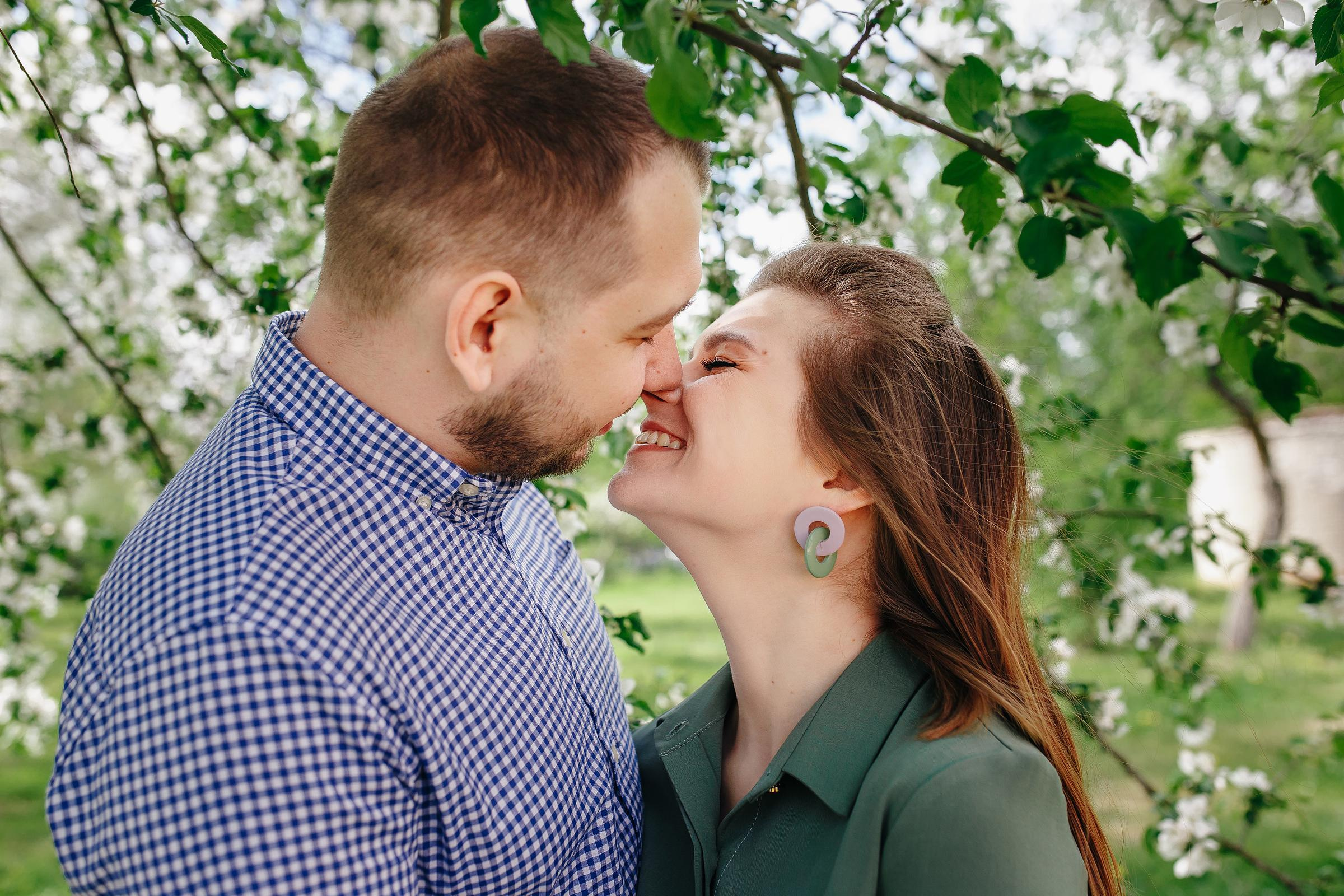 Теплый май. Фотосессия в цветущих садах Витебска. Свадебный и семейный фотограф Витебск, Минск, Андрей Павлов