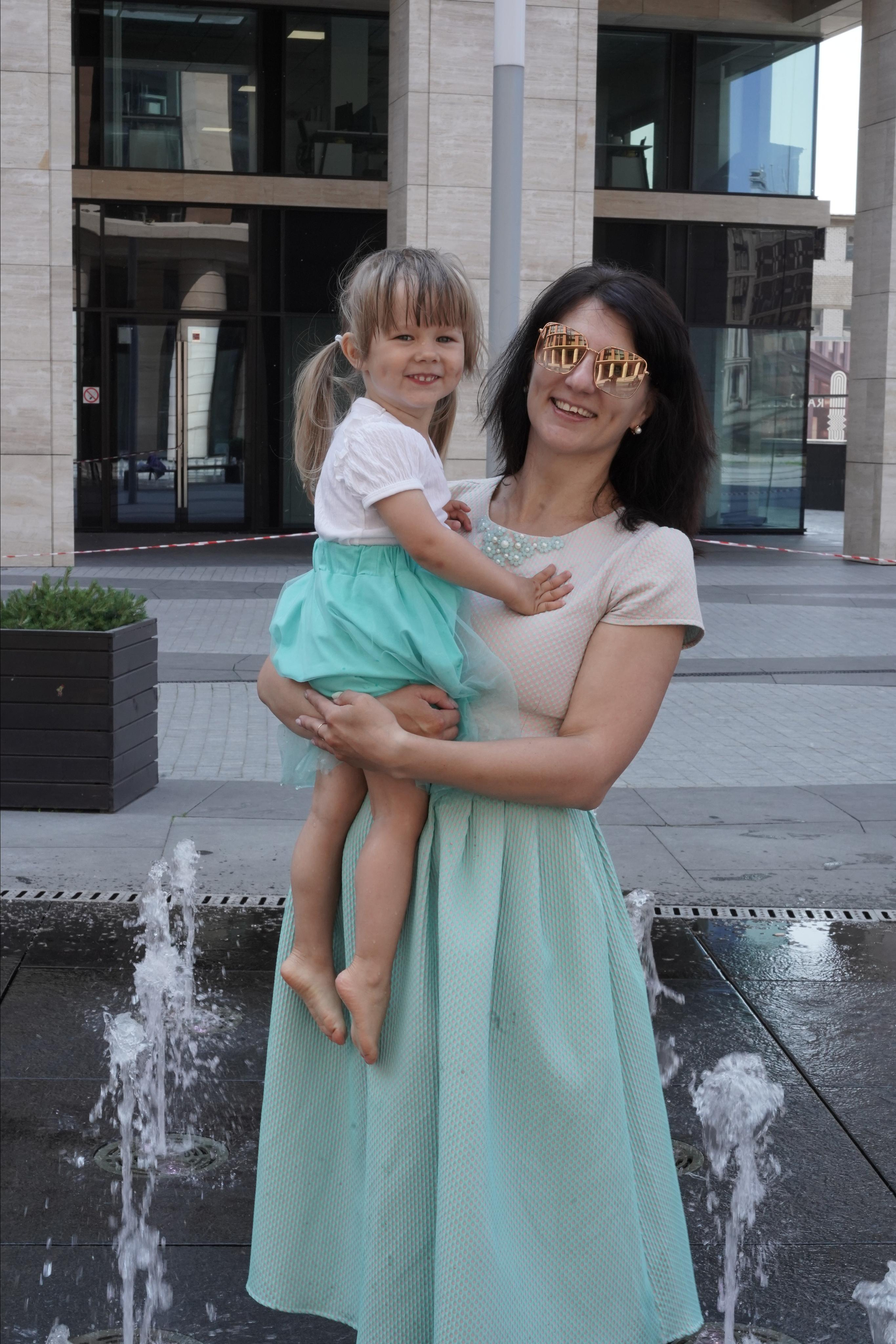 Фотосессия мамочки и лапочки дочки. Студийный и портретный фотограф в САНКТ-ПЕТЕРБУРГЕИрина Махаон