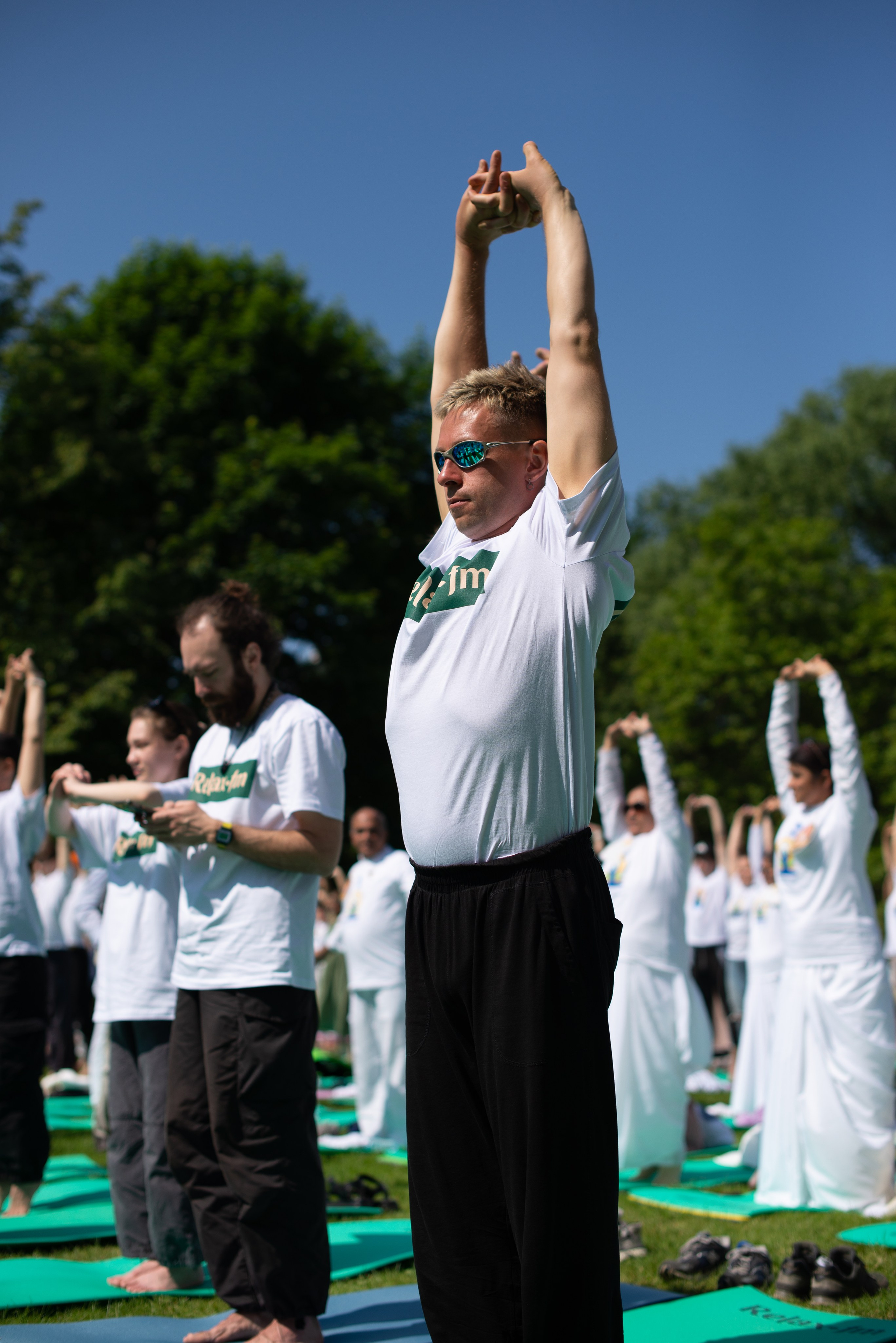 Посмотри День Йоги Санкт- Петербург 2025. Victoria Radjevna Репортажный Фотограф — Видеограф Москва • Санкт-Петербург