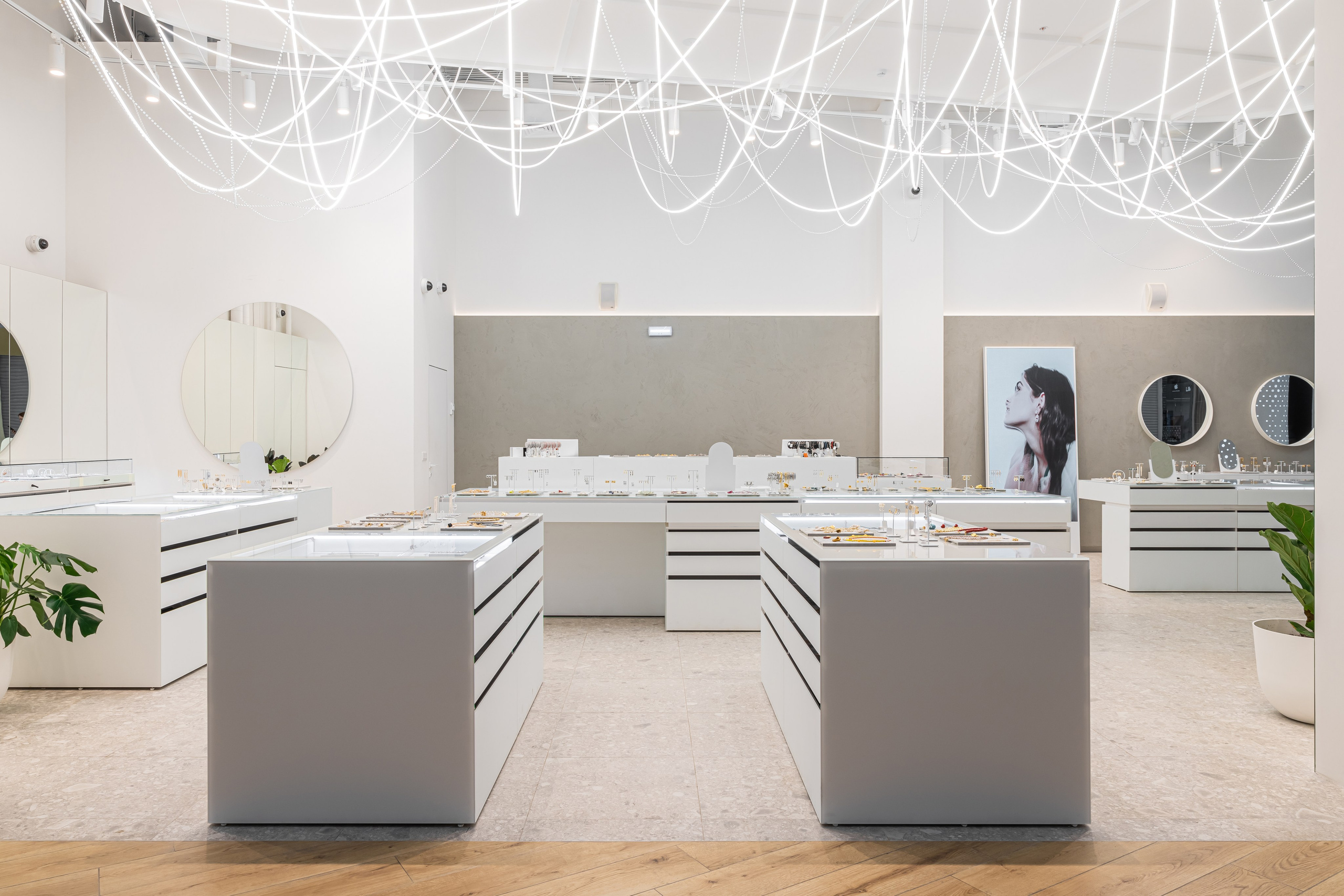 Универмаг украшений Poison Drop, г. Казань. Иван Благушин. Интерьерный и архитектурный фотограф в Москве и Санкт-Петербурге