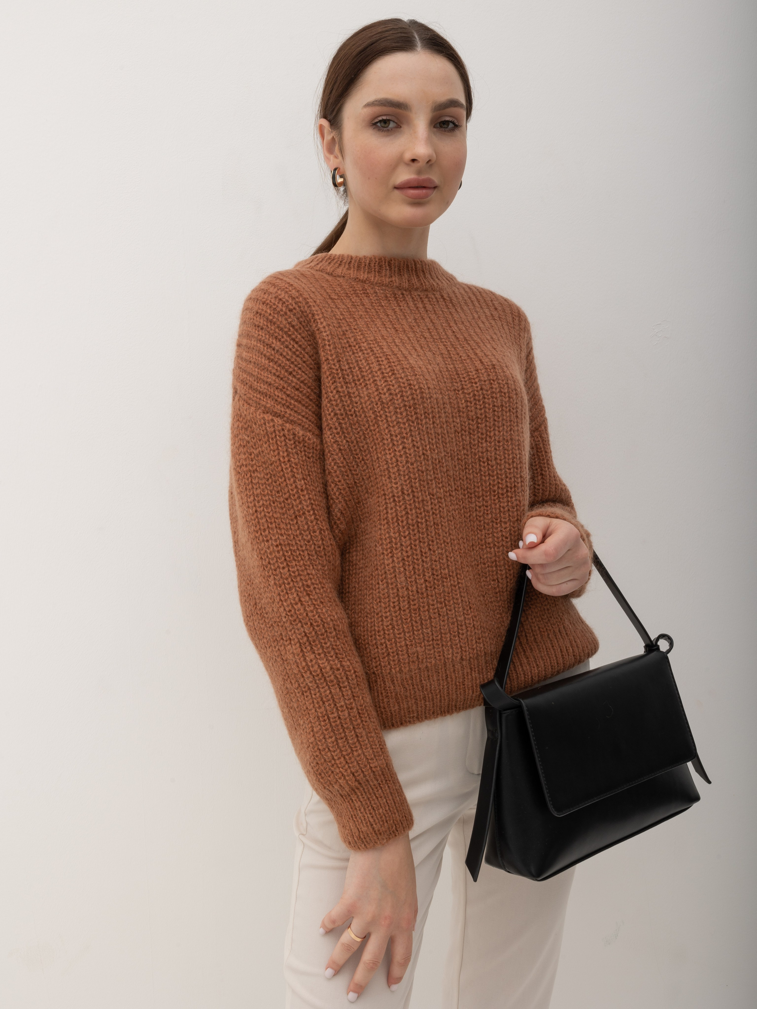 Каталог Лаура. Portfolio ideai-studio