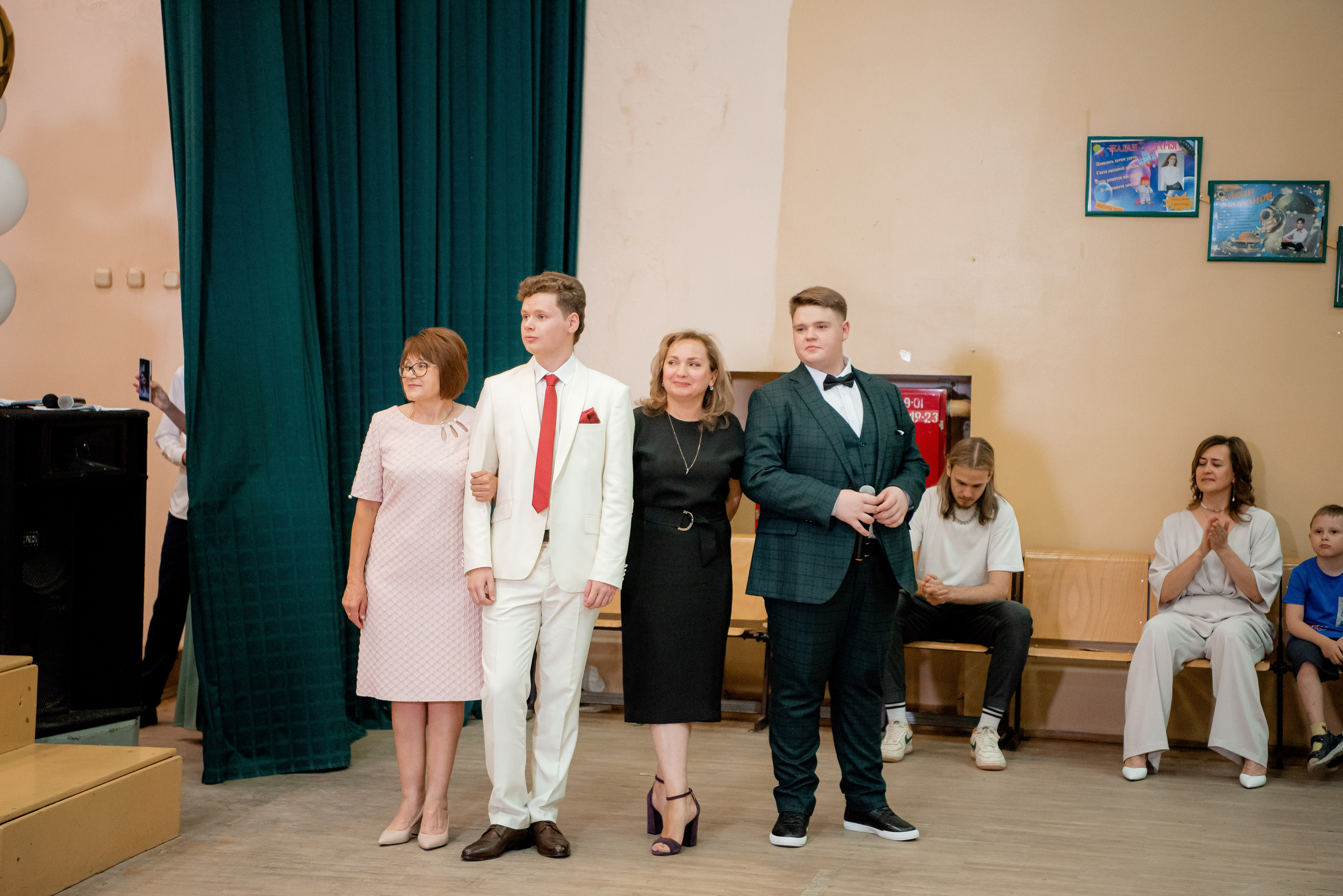 140 Школа. Вручение и Банкет. Сити Холл. Фотограф в Волгограде и Волжском Александр Горбань