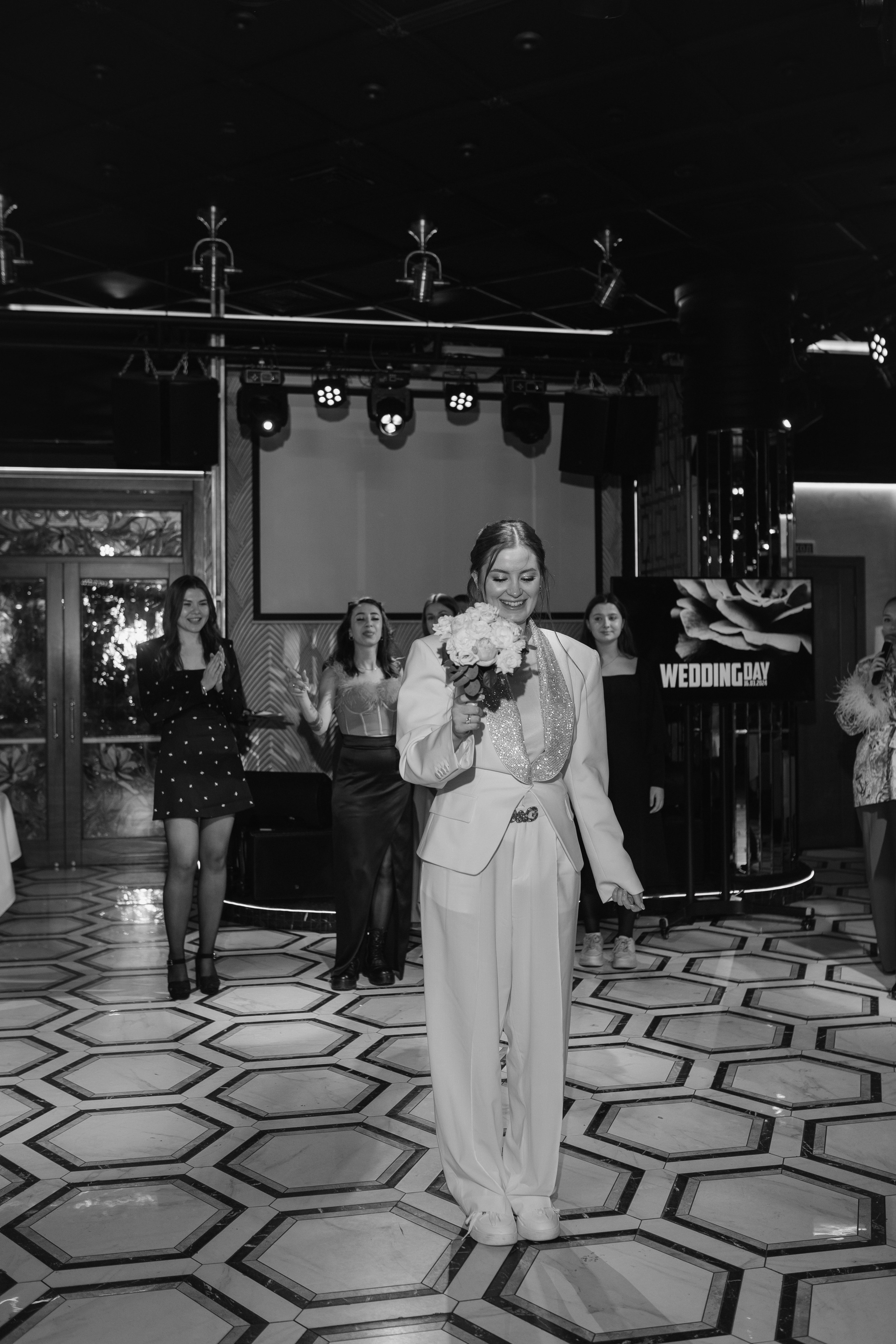 Анна и Роман. Виктория Кинкладзе