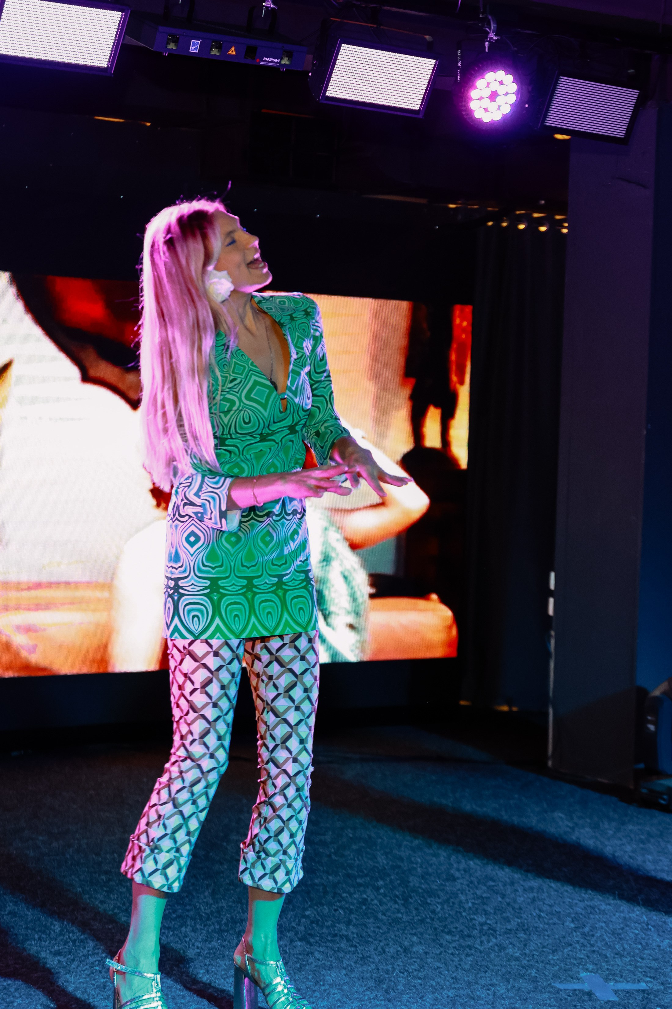 Дискотека под хиты 2000 в Истории. Фотограф Юлия Мальцева