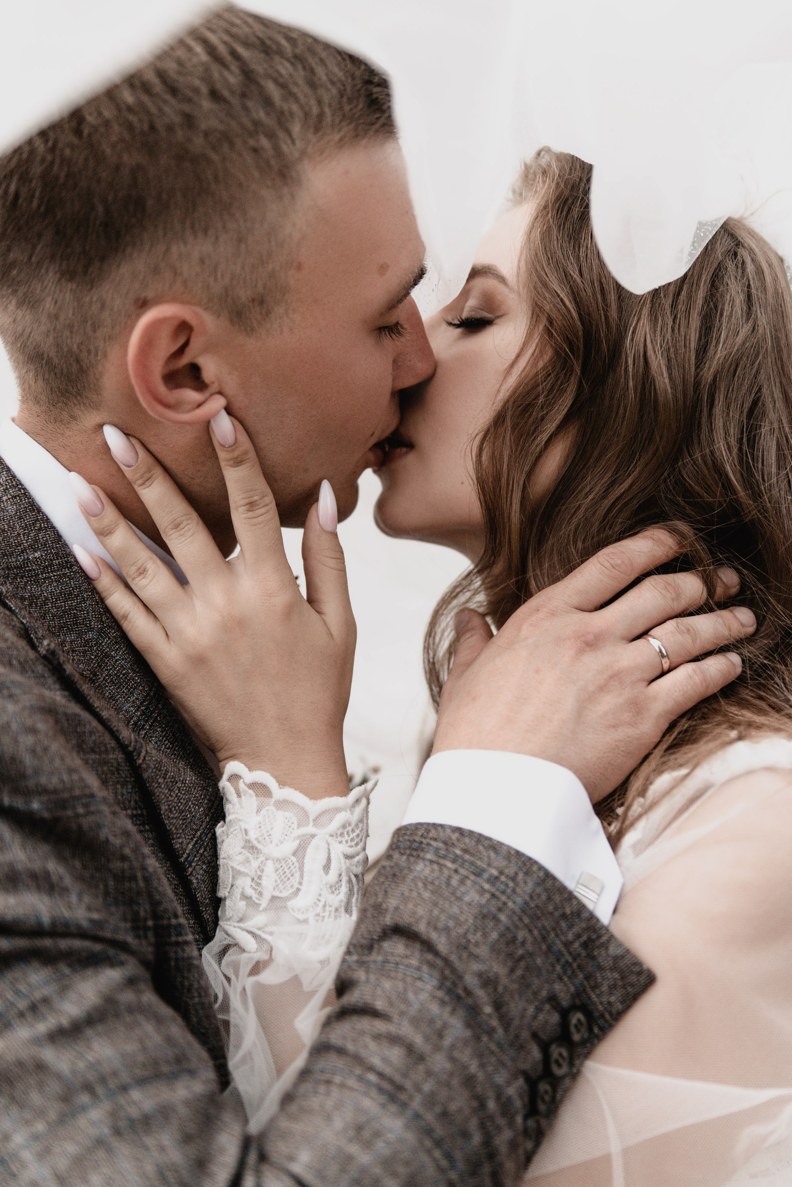 Юлия и Артем. Меня зовут Александр Литвинчук и я свадебный фотограф в Саратове