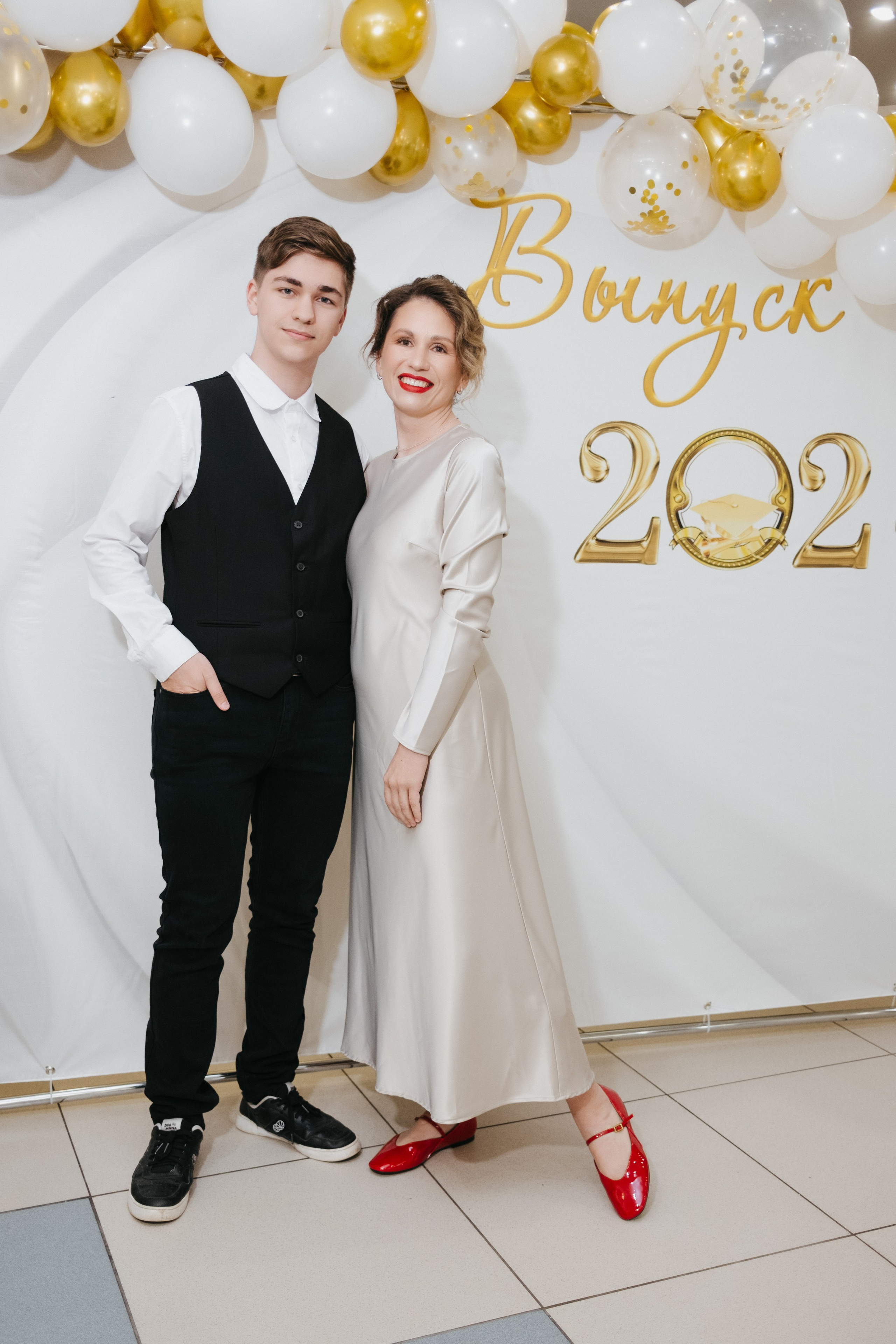 Выпускной 11 класс школы № 30. Свадебный и репортажной фотограф Денис Ожигин в Краснодаре и Краснодарском крае