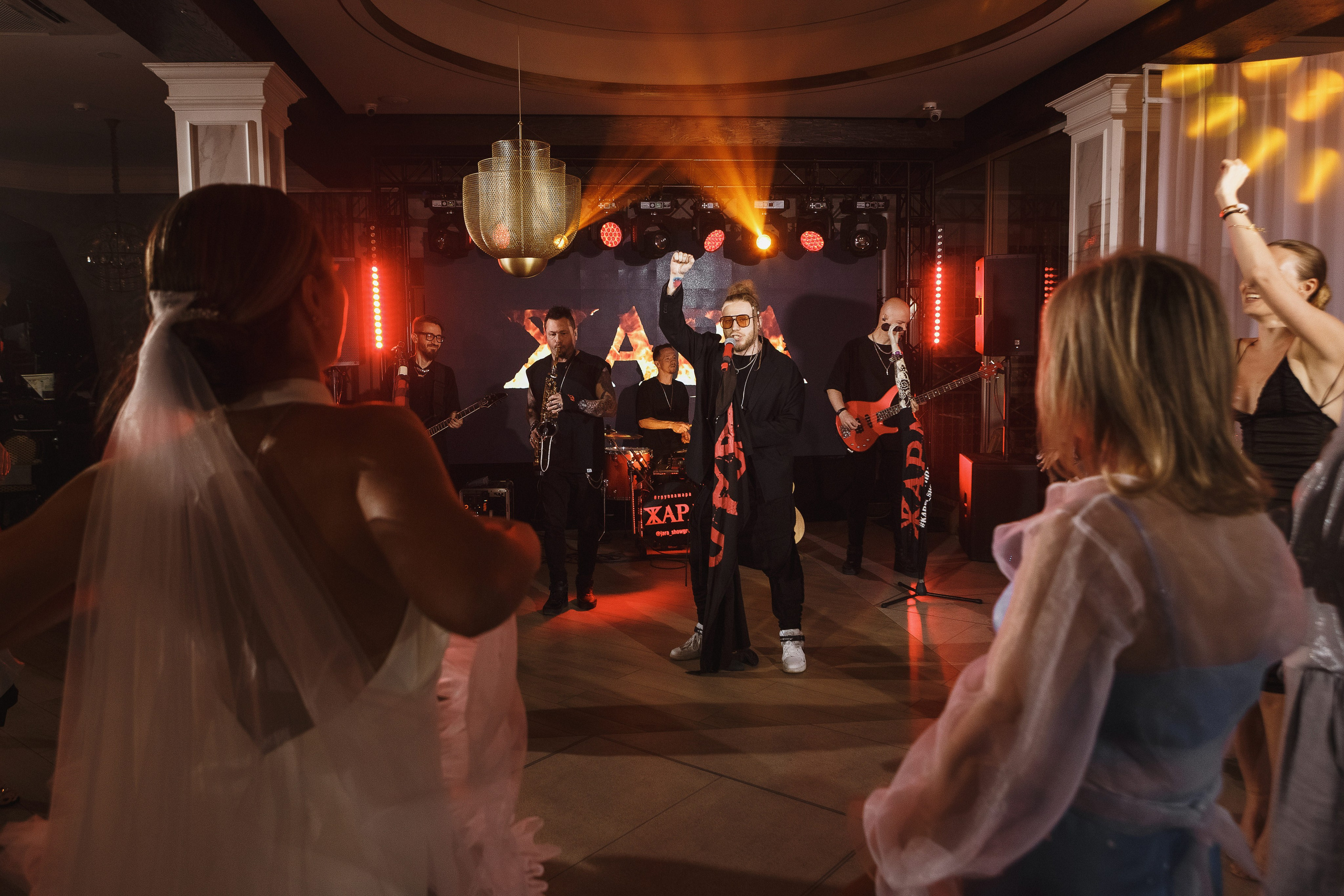 Свадебный фотограф в Таганроге — съёмка Дениса и Маши в Golden Horse | Бакарюк Антон. Свадебный и семейный фотограф в Таганроге Бакарюк Антон