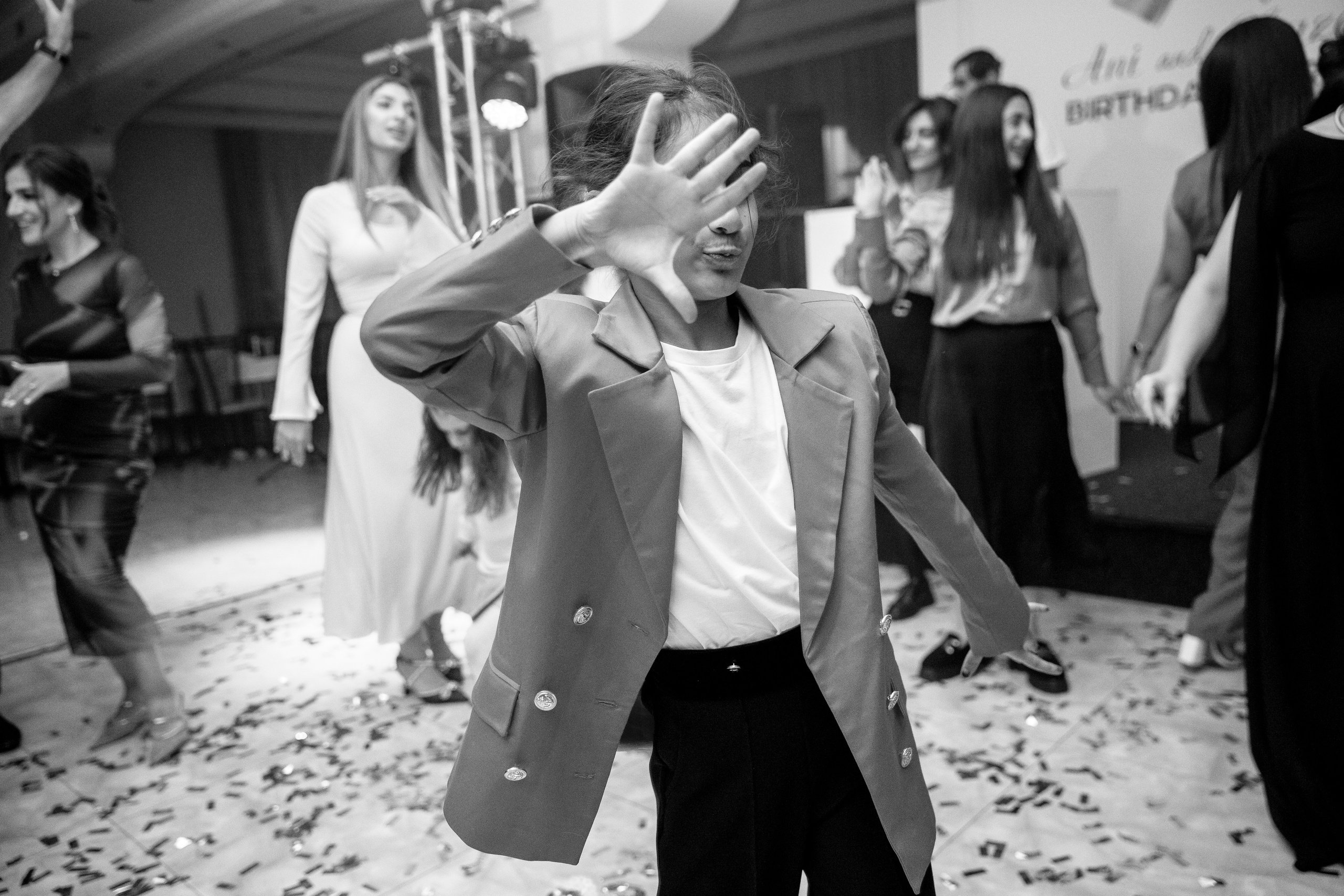 Ани и Назели. 35&5 День рождения, «Янтарь». Фотограф в Красноярске Надежда Воскресенская