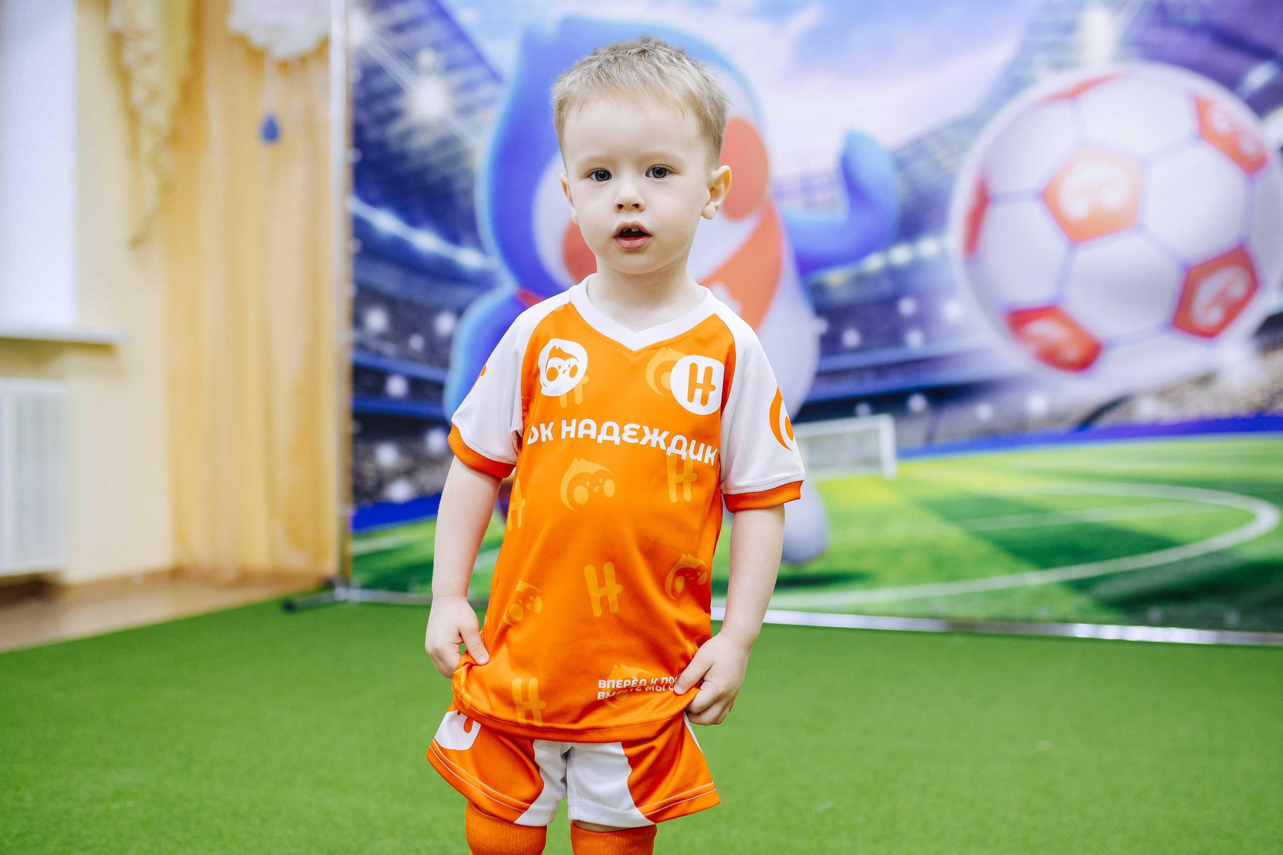 Фотосессия с кубком в детских садах г. Магнитогорска. Денис Прохоров Фотограф в г. Магнитогорск