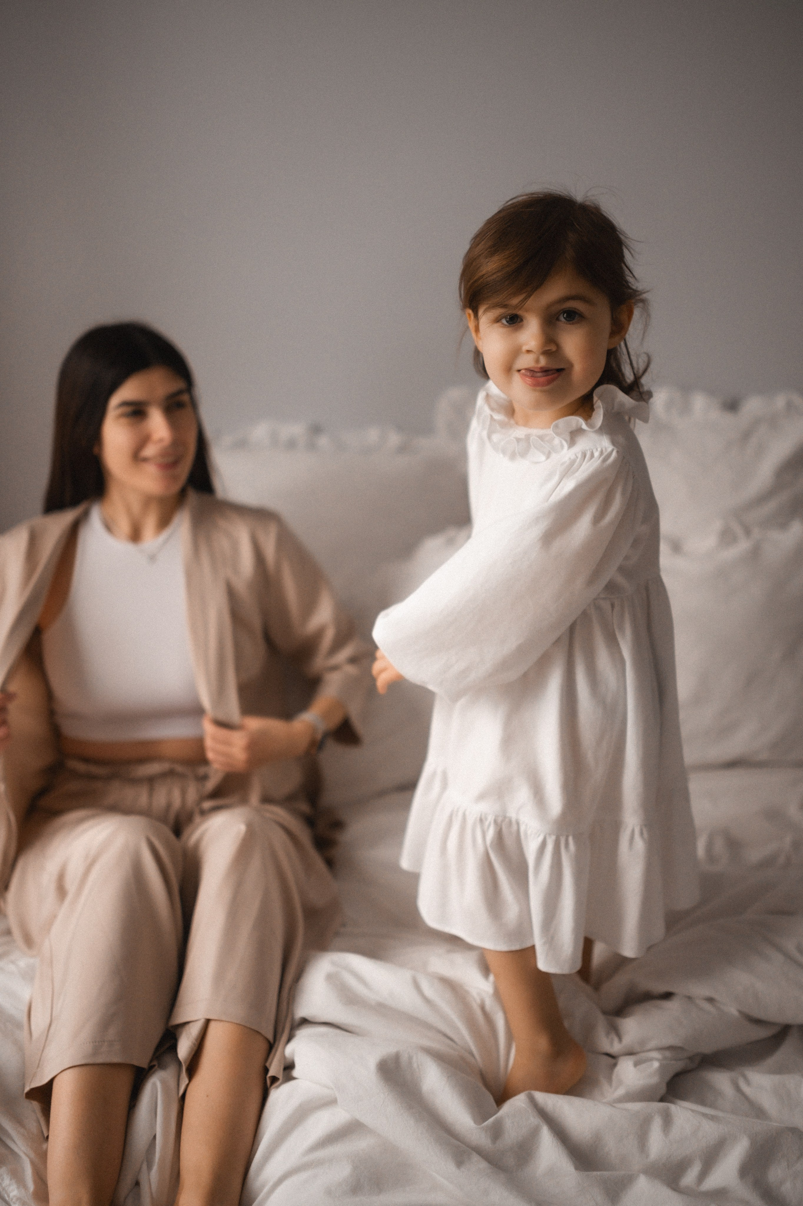 Лена и Николь дома. Семейный и свадебный lifestyle-фотограф в Москве Мария Петрова