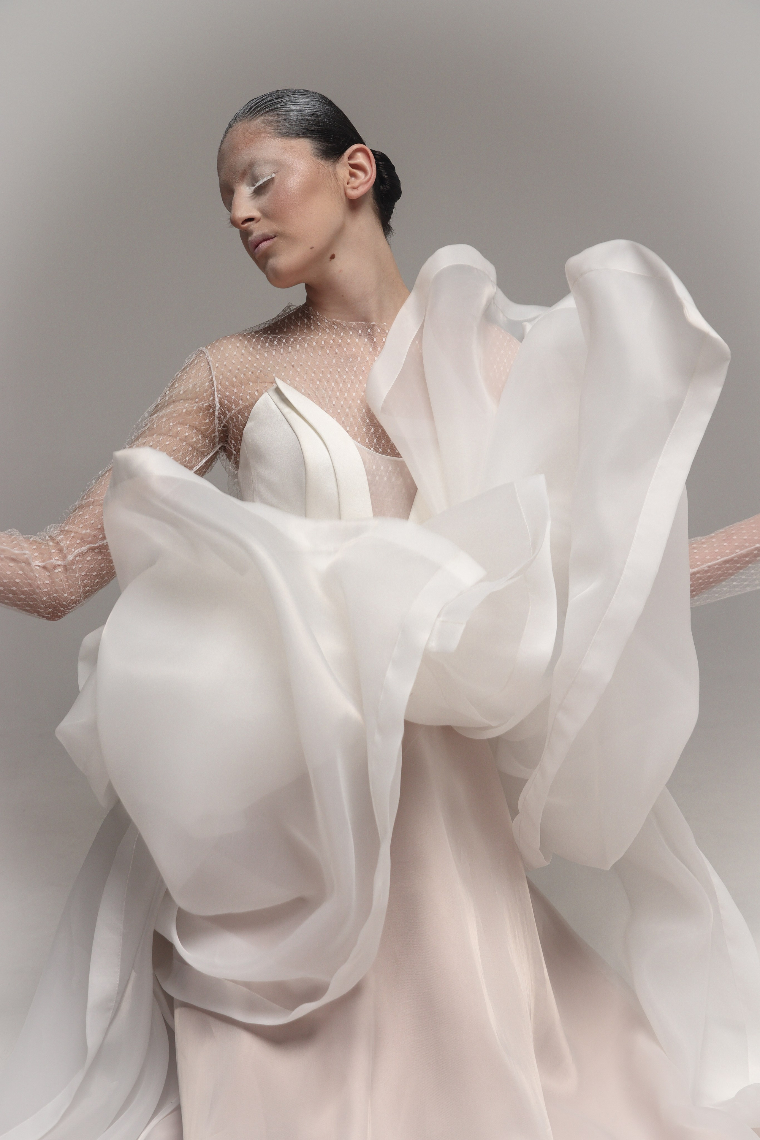 Снежная лилия. Zuleta.Go