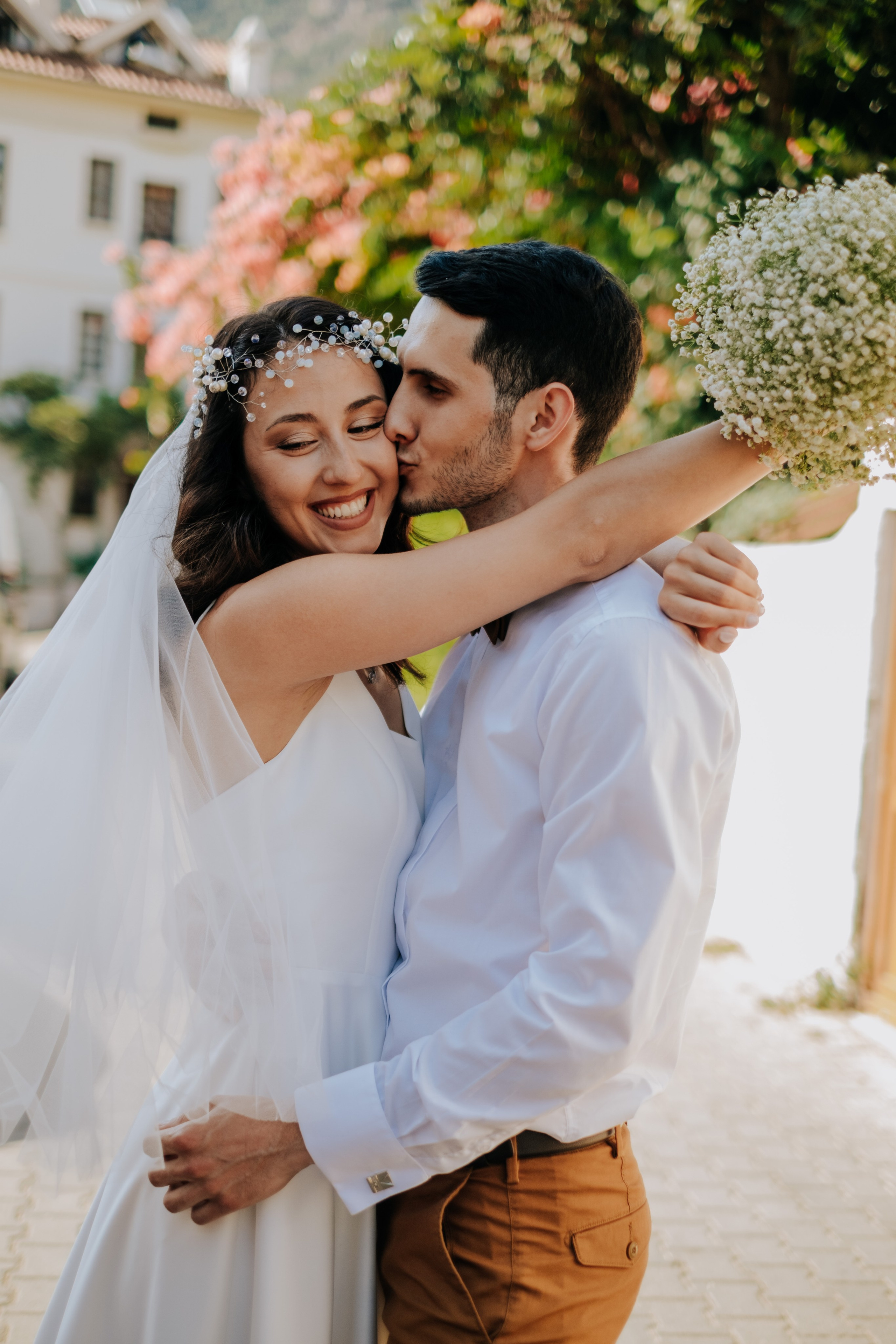 История Лари и Ланы