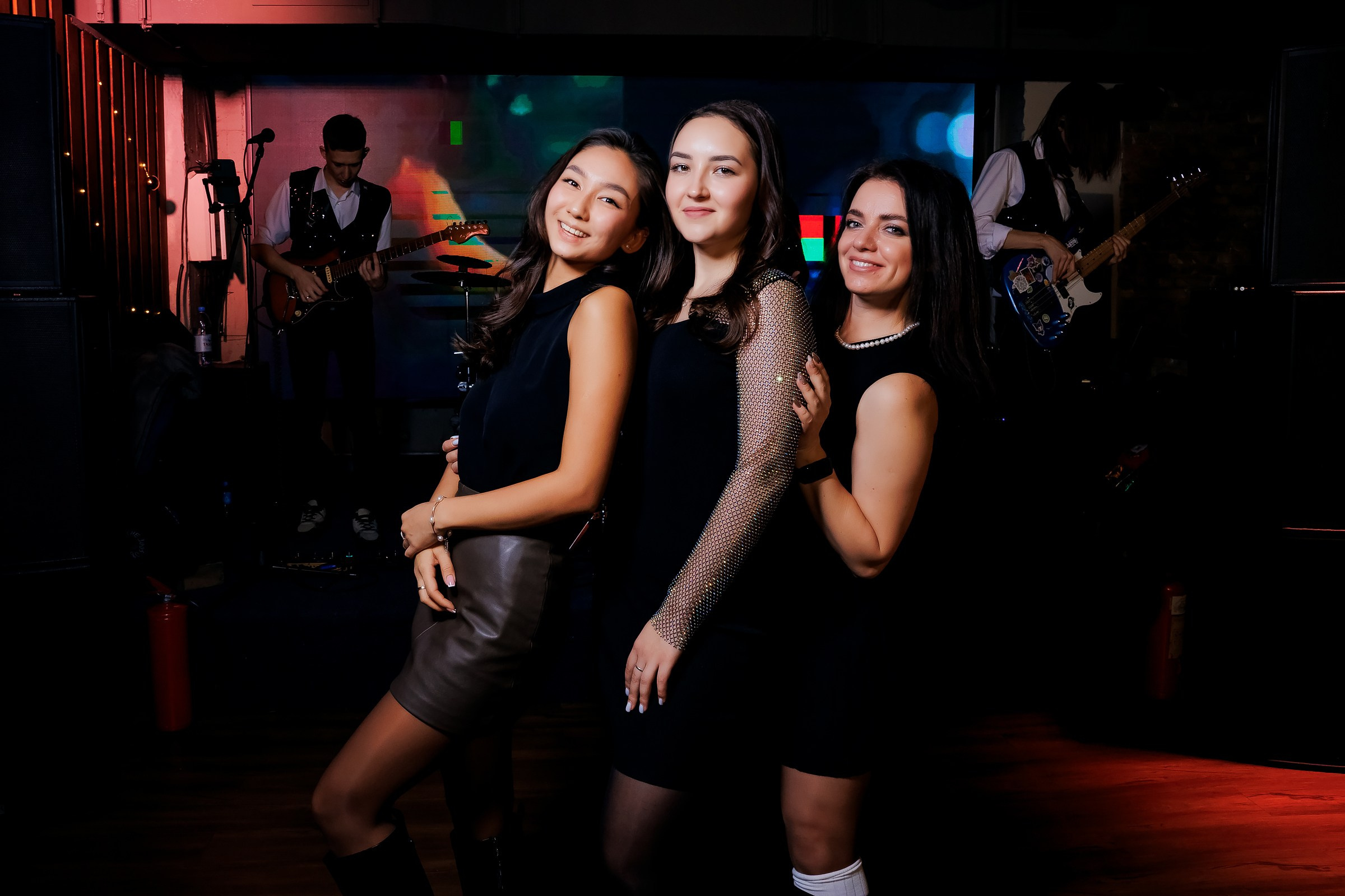 Chechil Pub на Жарокова-Chechil Жарокова. Репортажный фотограф в Алматы Каюпов Сержан