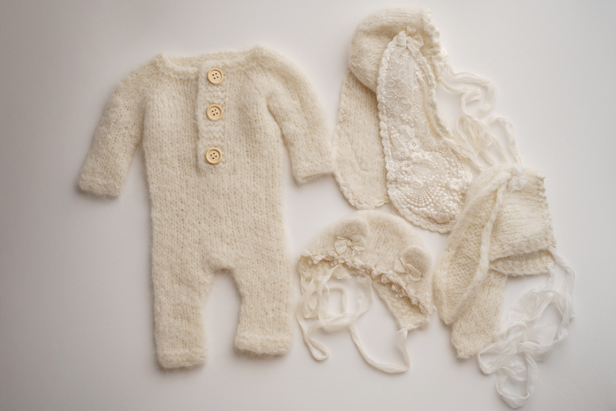 Комплекты. Фотограф новорождённых в Москве Елена Левина