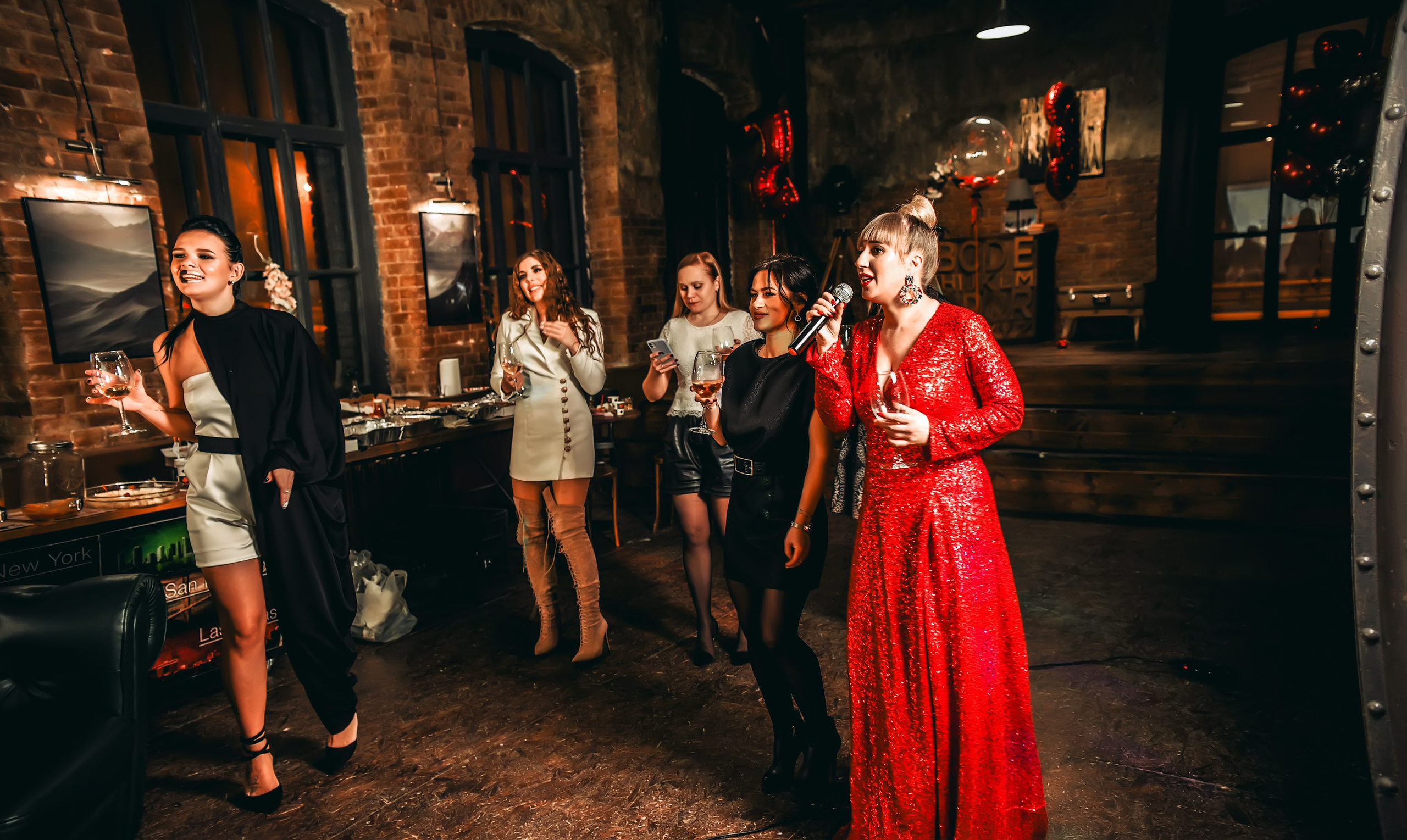 Тематическая вечеринка на юбилей 35 лет. Свадебный, семейный, детский, контент фотограф в Омске Максим Ильин