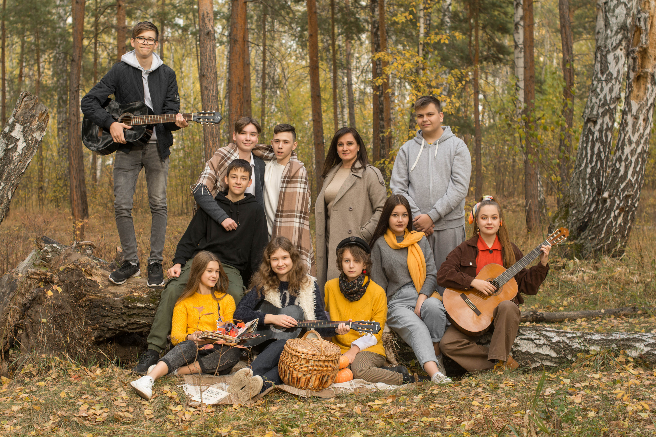 Фотосессия на природе со школьными друзьями.