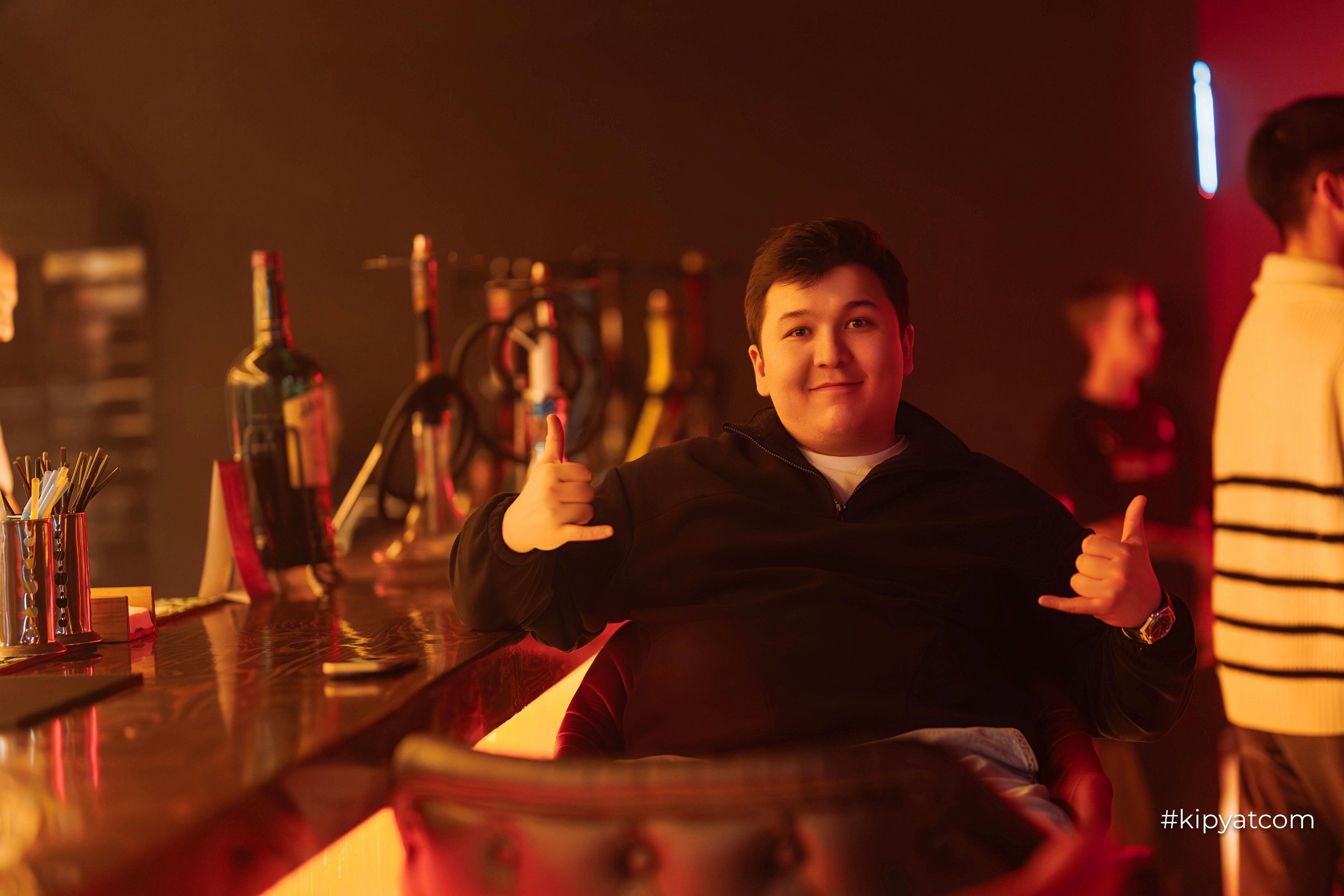 Сольный стендап концерт Александра Меркуль