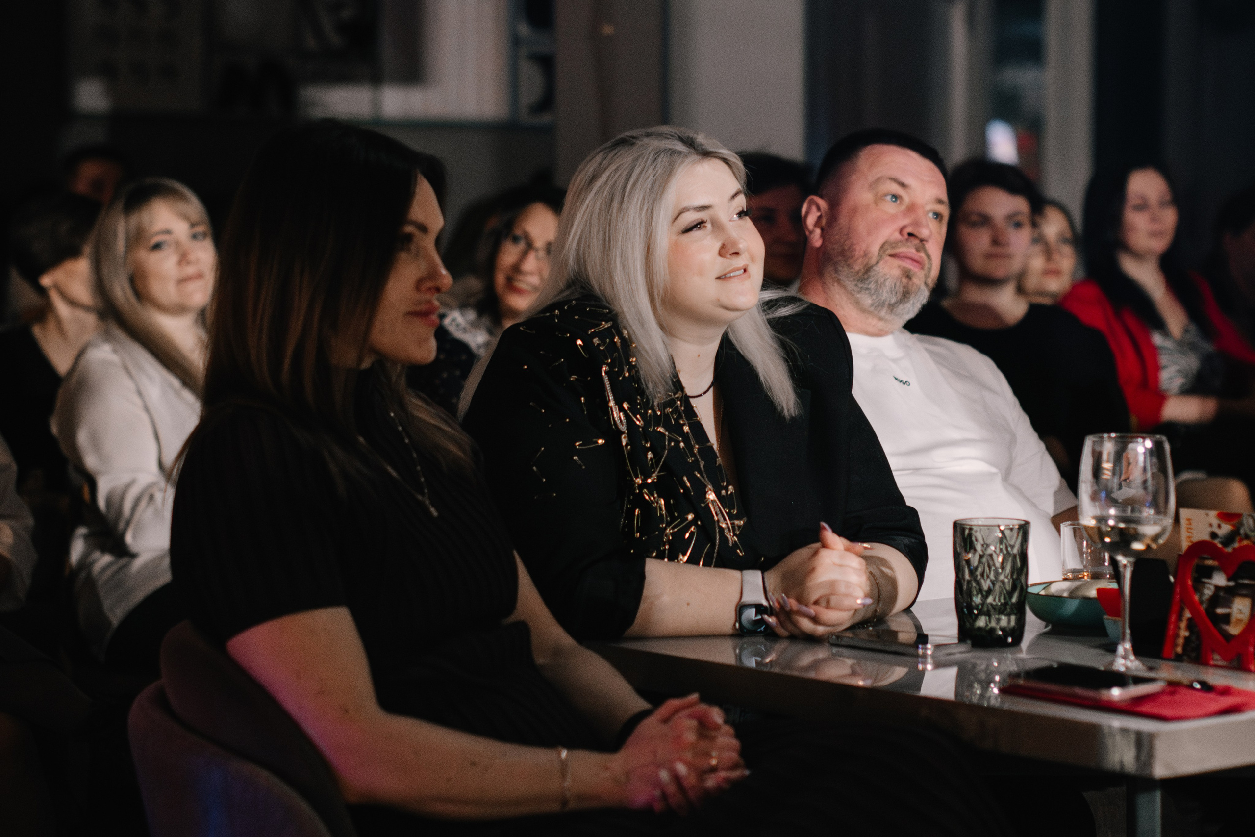 StandUp с Наташей Красновой. 1 апреля в Sketch. Фотограф в Челябинске Любовь Денисенко