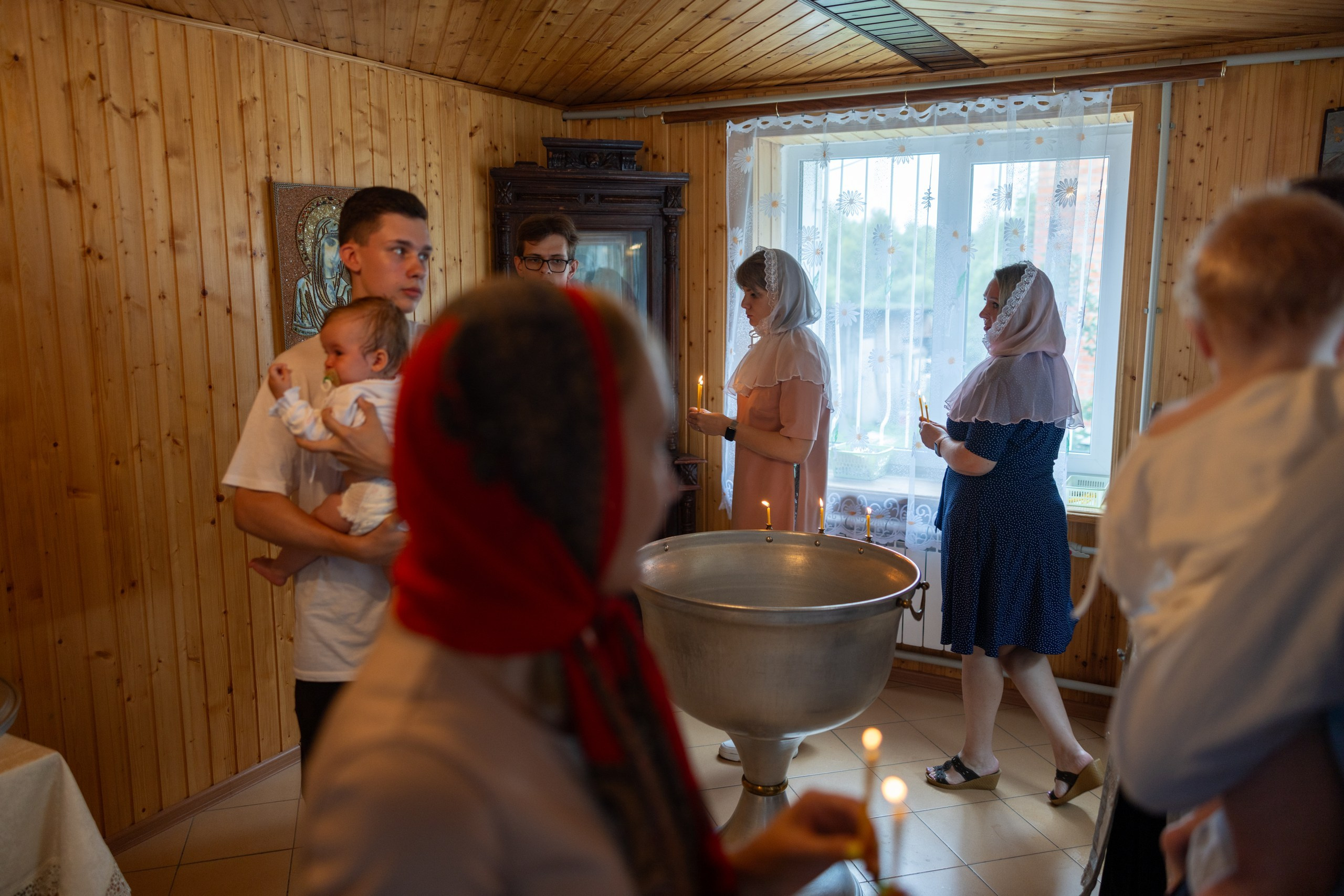 Образец репортажа крещения оригиналы, без искажений, без вспышки, светосильная оптика!. Фотограф в Туле Крупский АнДРей. Фотостудия «КАДР71» в Туле