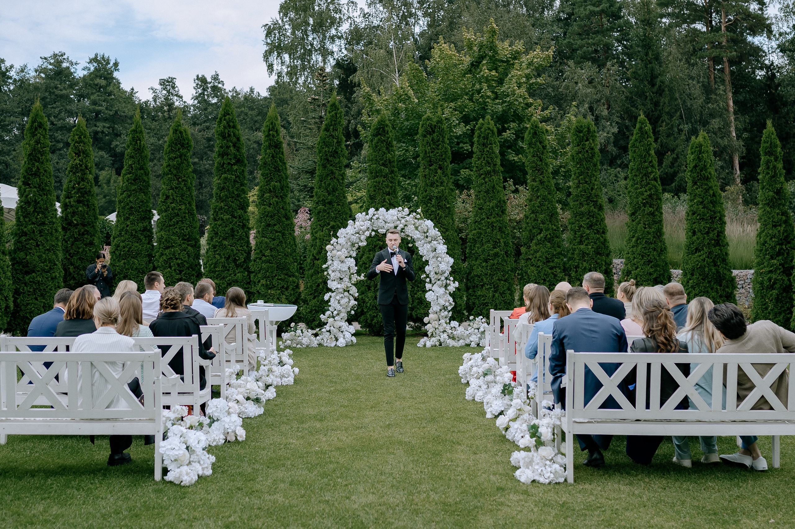 Свадебная фотосессия и выездная регистрация в Artiland. Свадебный фотограф Москва — Сергей и Татьяна