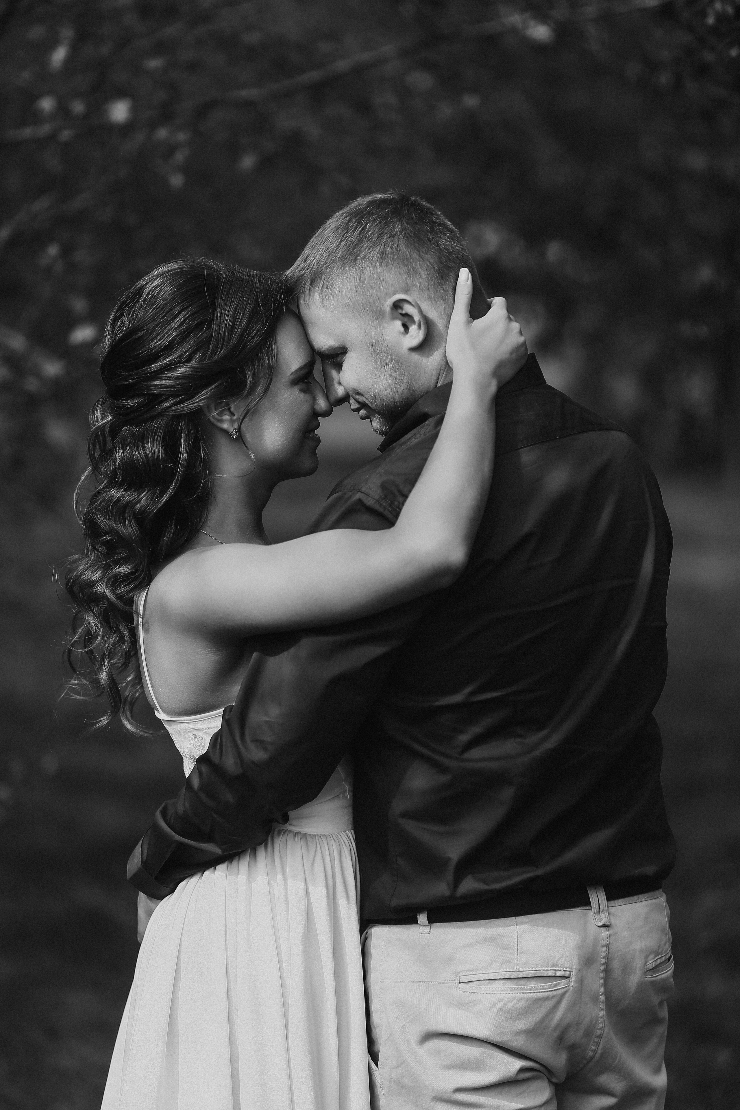 Свадебная прогулка в Ч\Б. Фотограф Антон Чупринин