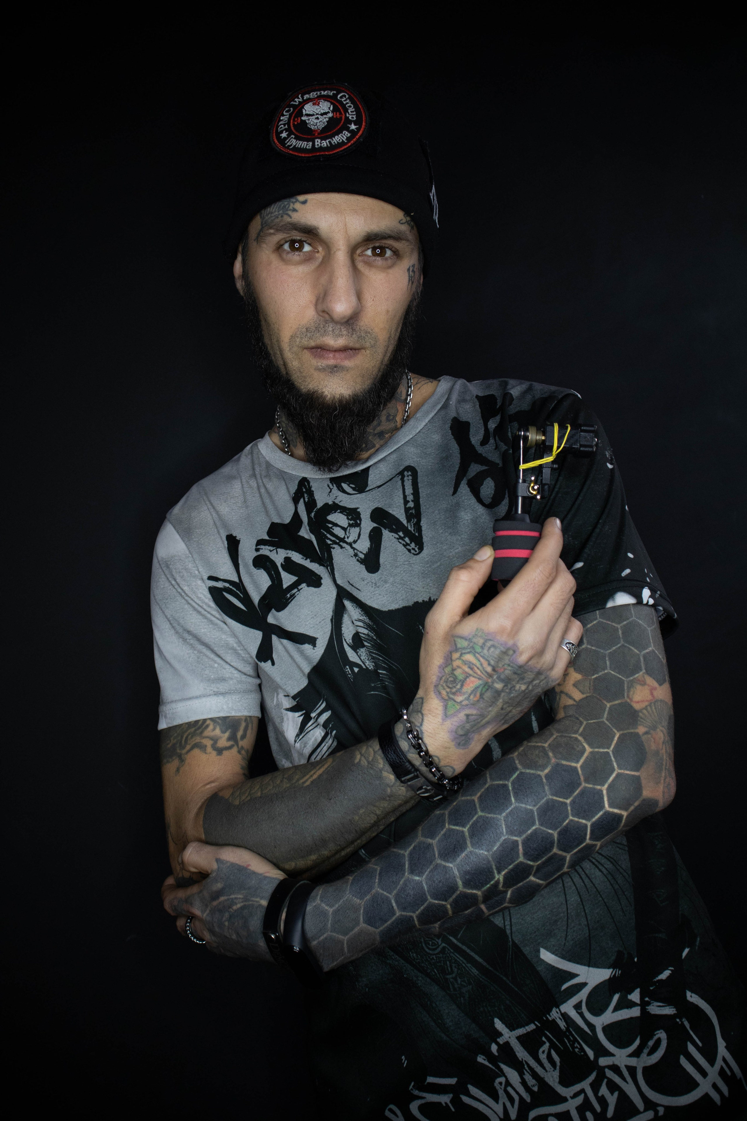 Academy Tattoo. Уличный фотограф Города N