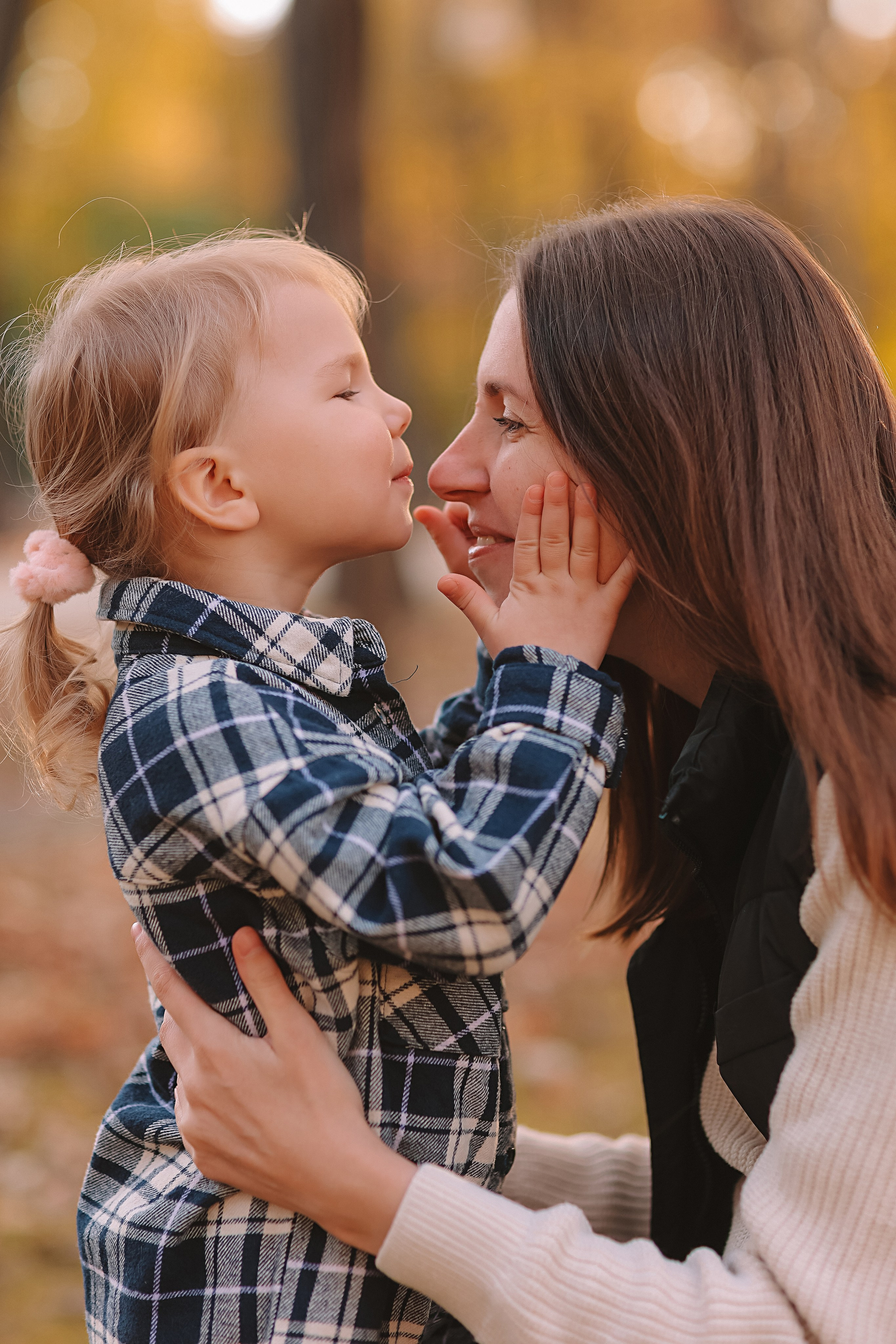 Осень. Семейный фотограф Тюмень, фотограф на роды Салмина Мария