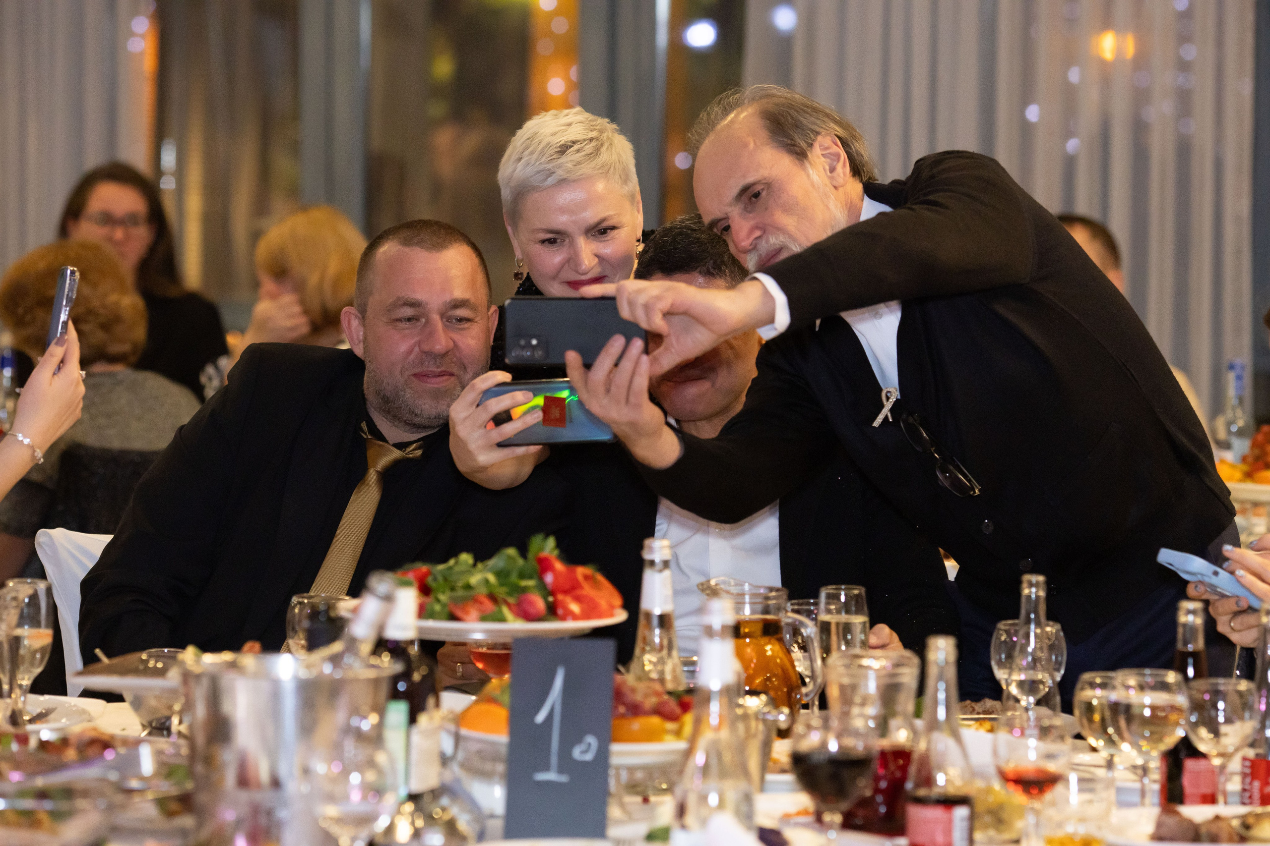 Корпоратив ресторан Времена года Москва. Семейный и детский фотограф Анна Петракова