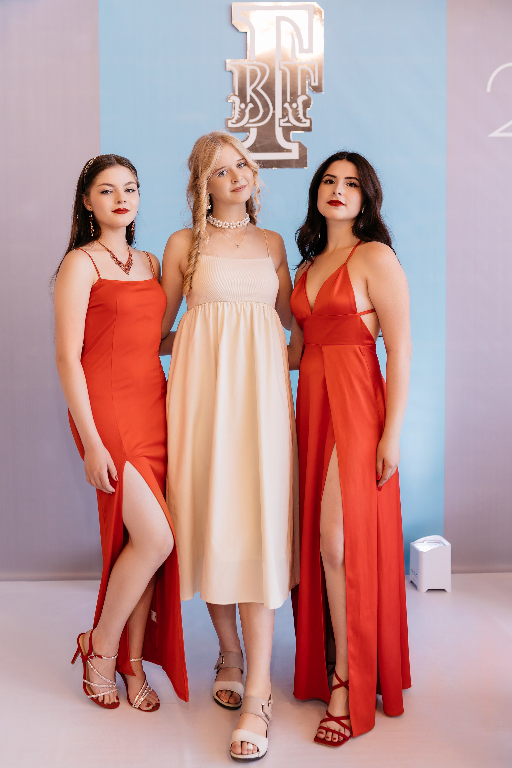 Выпускные. Профессиональный фотограф в Кирове Антон Суслов