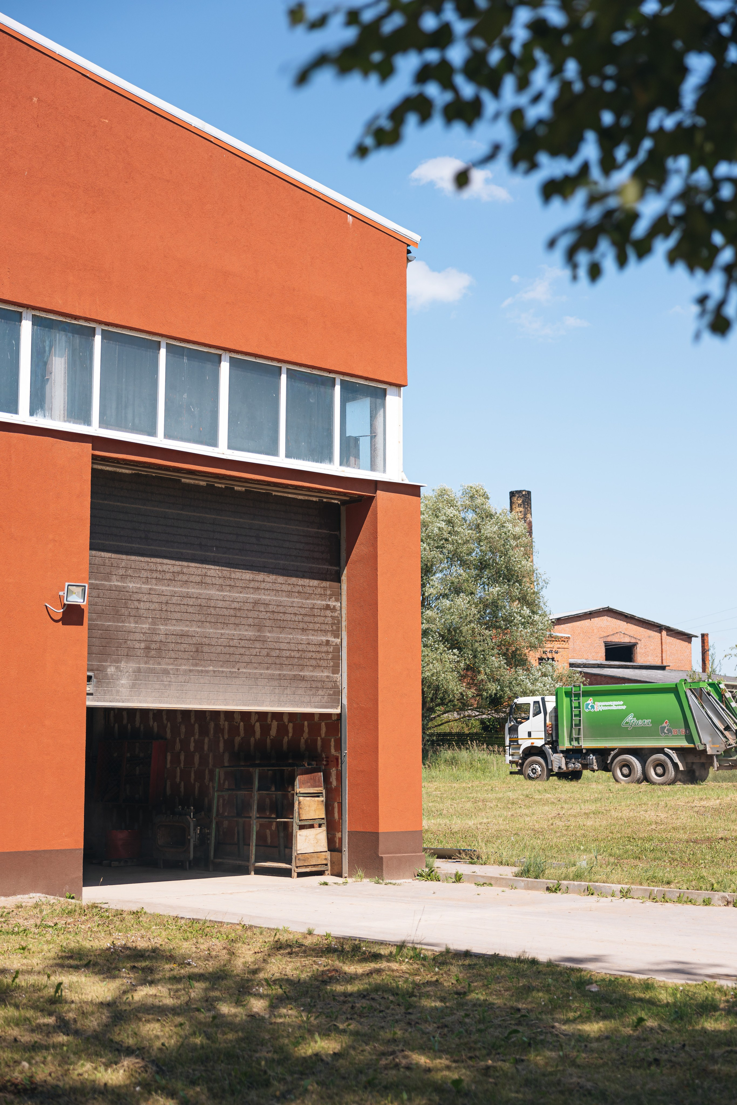 BKK. The content is a survey of the factory. KRIS KRUPINNIKOVA