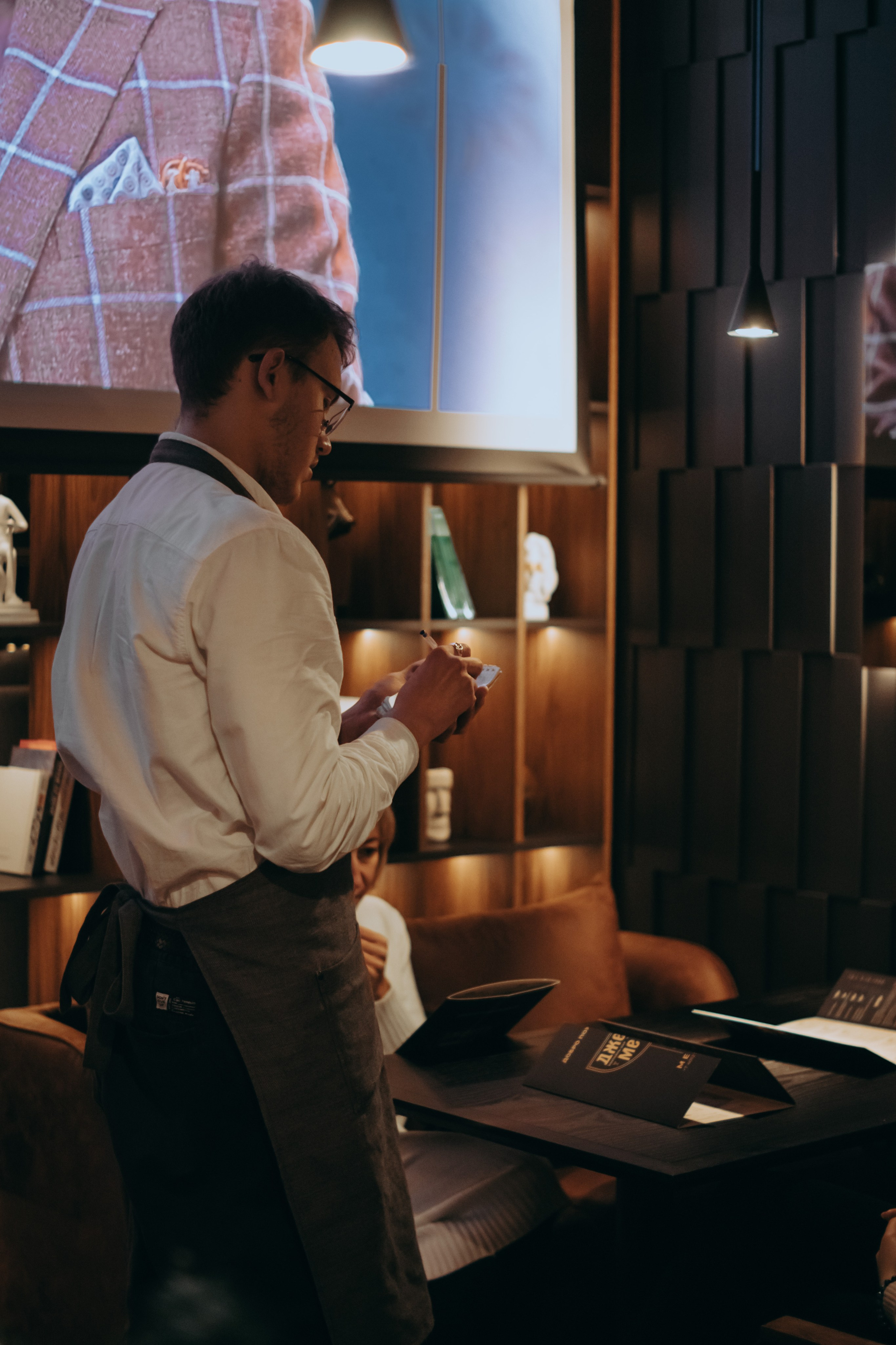 Ресторан Джентлмены. KRIS KRUPINNIKOVA