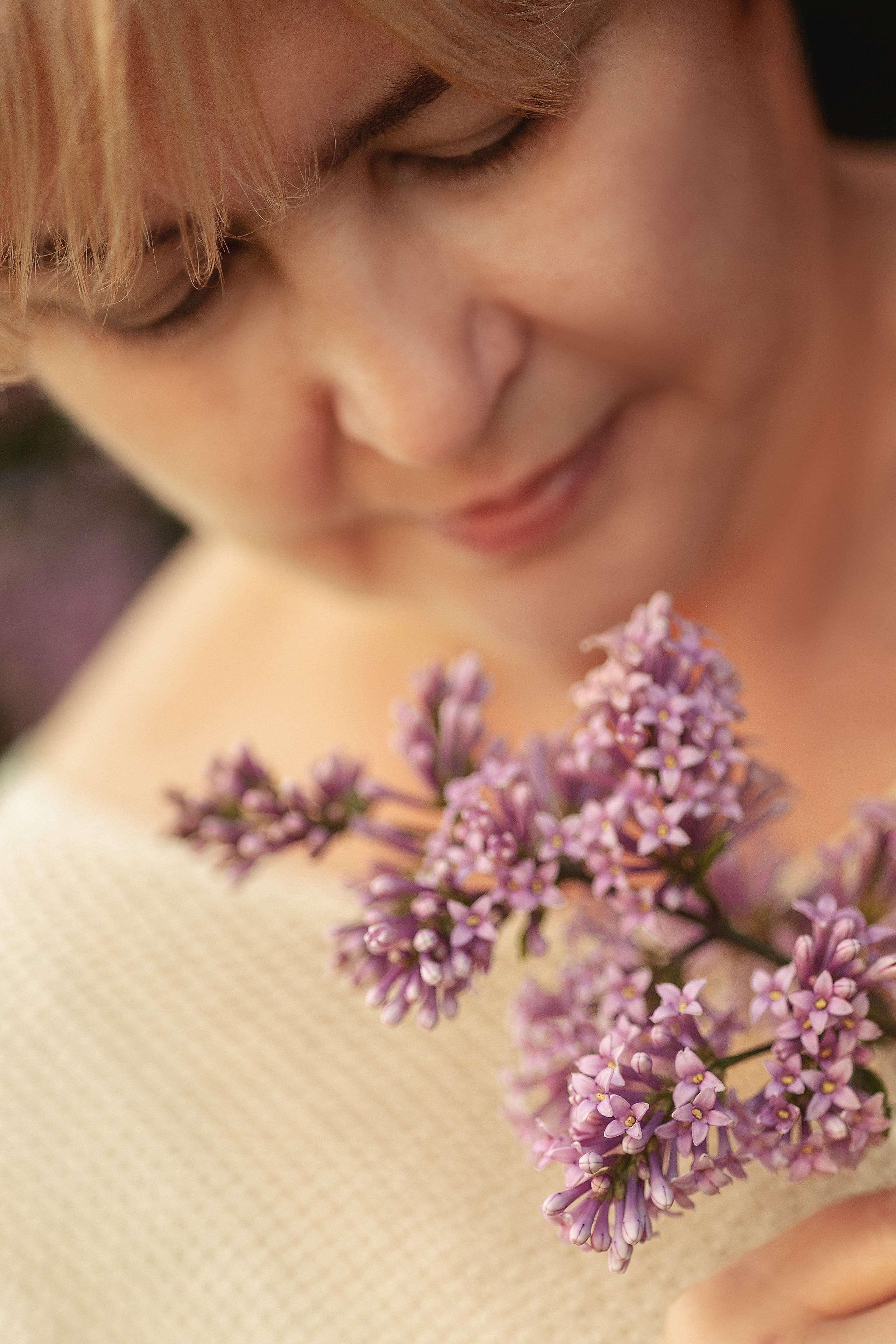Петербургская сирень. Портретная съемка дома, на улице, в студии
