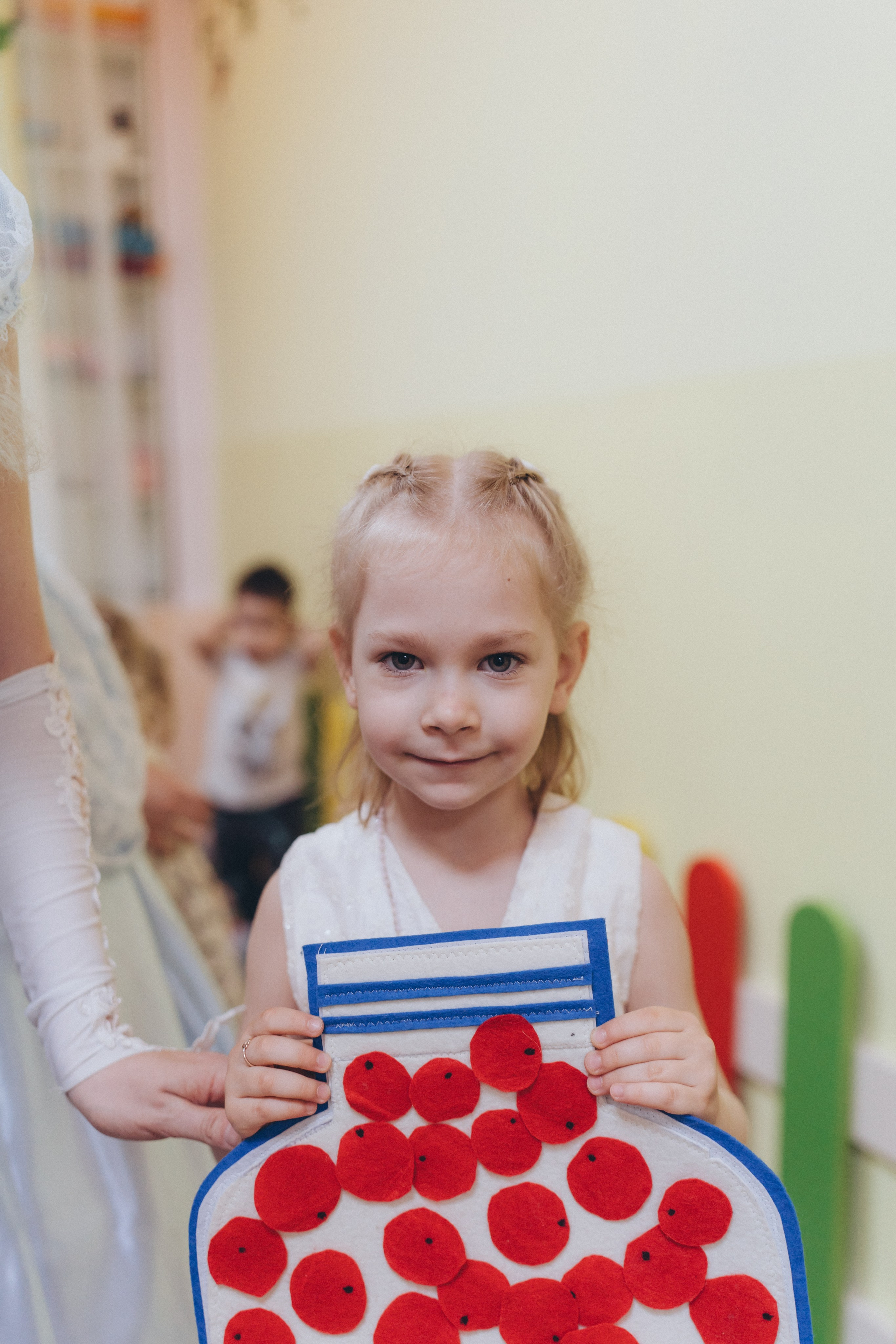 День рождения Алисы (садик). Крис Богомазова