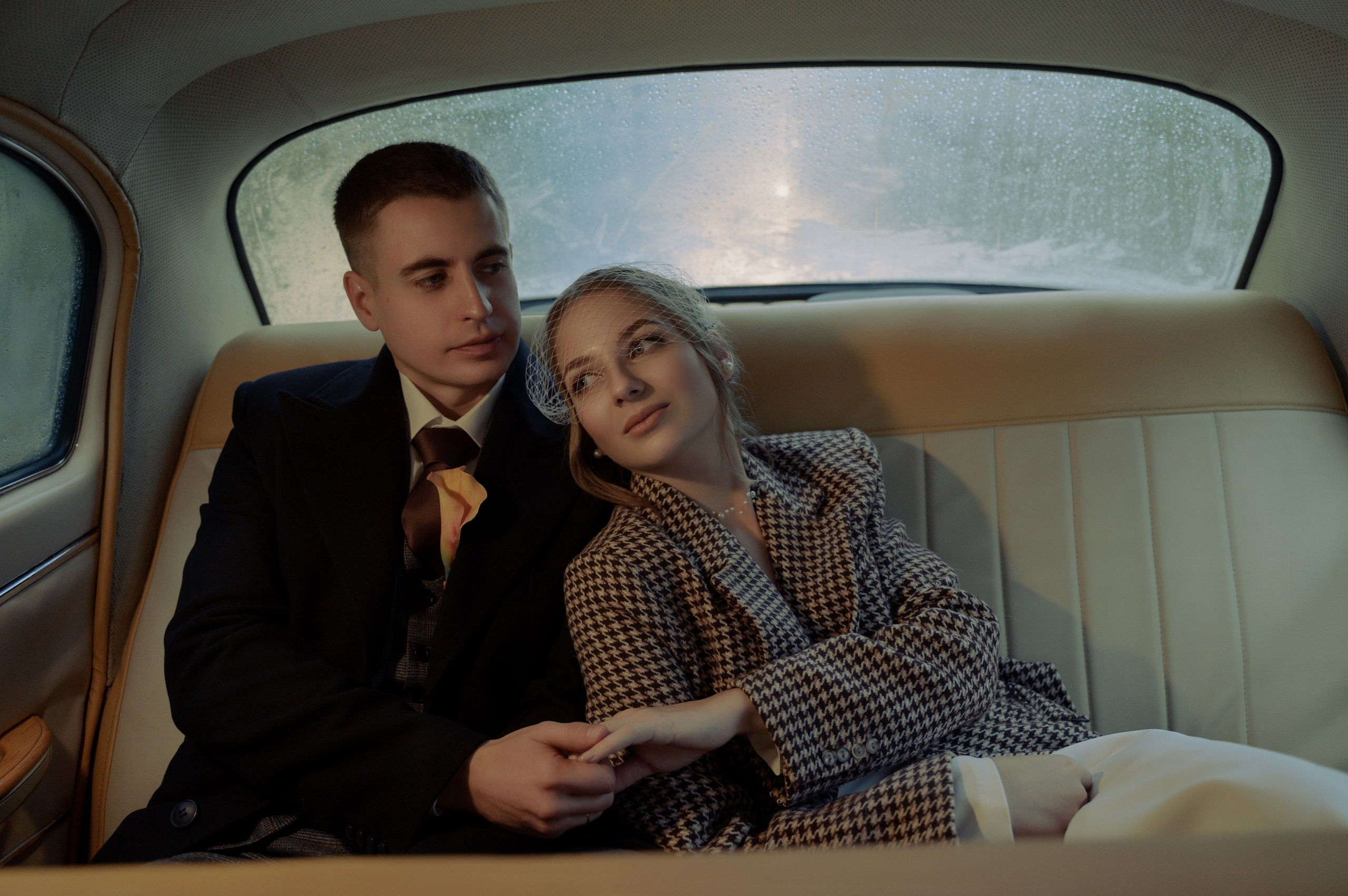 Съемка а в ретро автомобиле