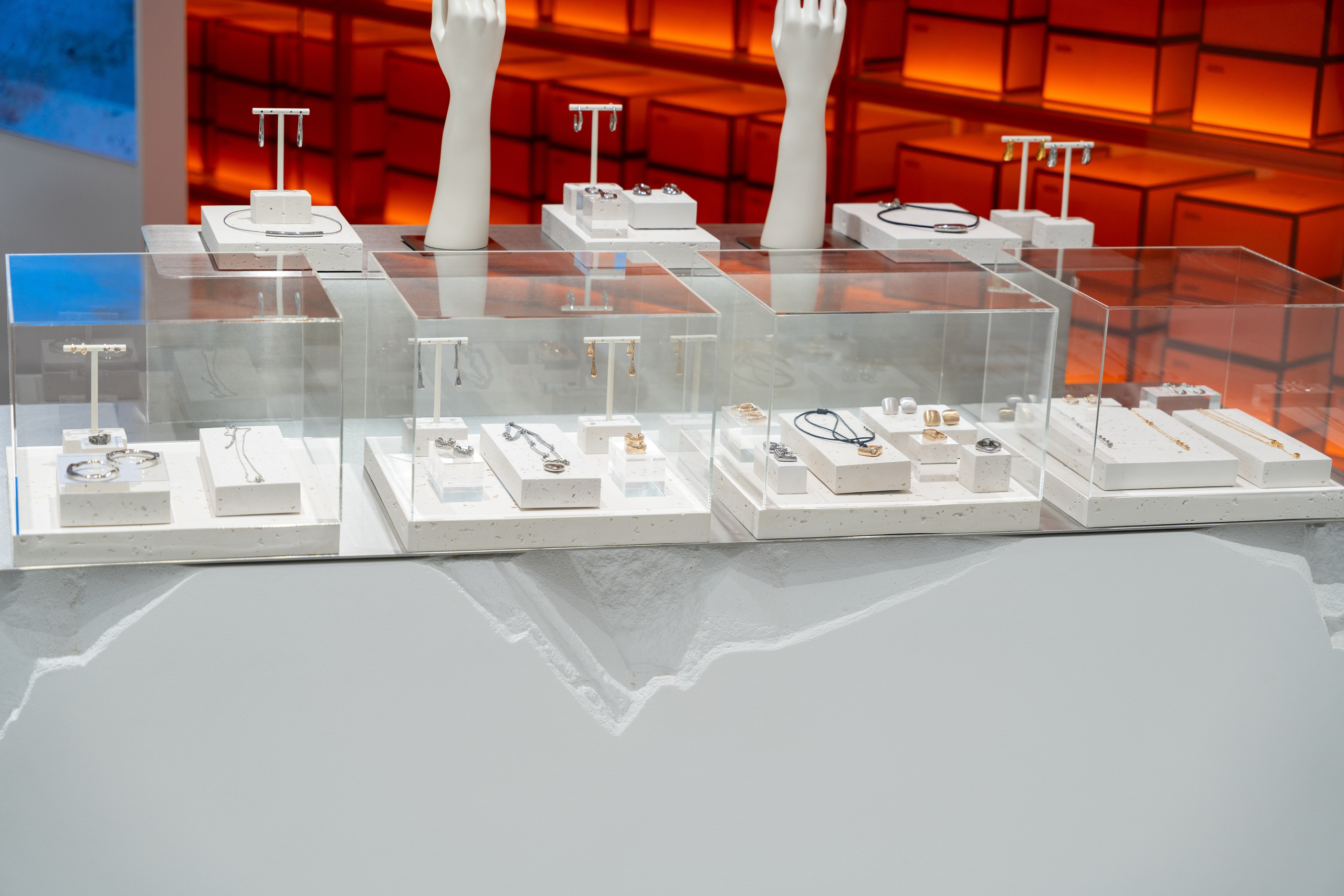 Интерьерная фотосъемка магазина Ekonika в Краснодаре — обувной бренд Профессиональная фотосъемка Ekonika — фирменный магазин в Краснодаре. Шедевры для Вас! Фотограф и Видеограф в Краснодаре Пахиев Руслан