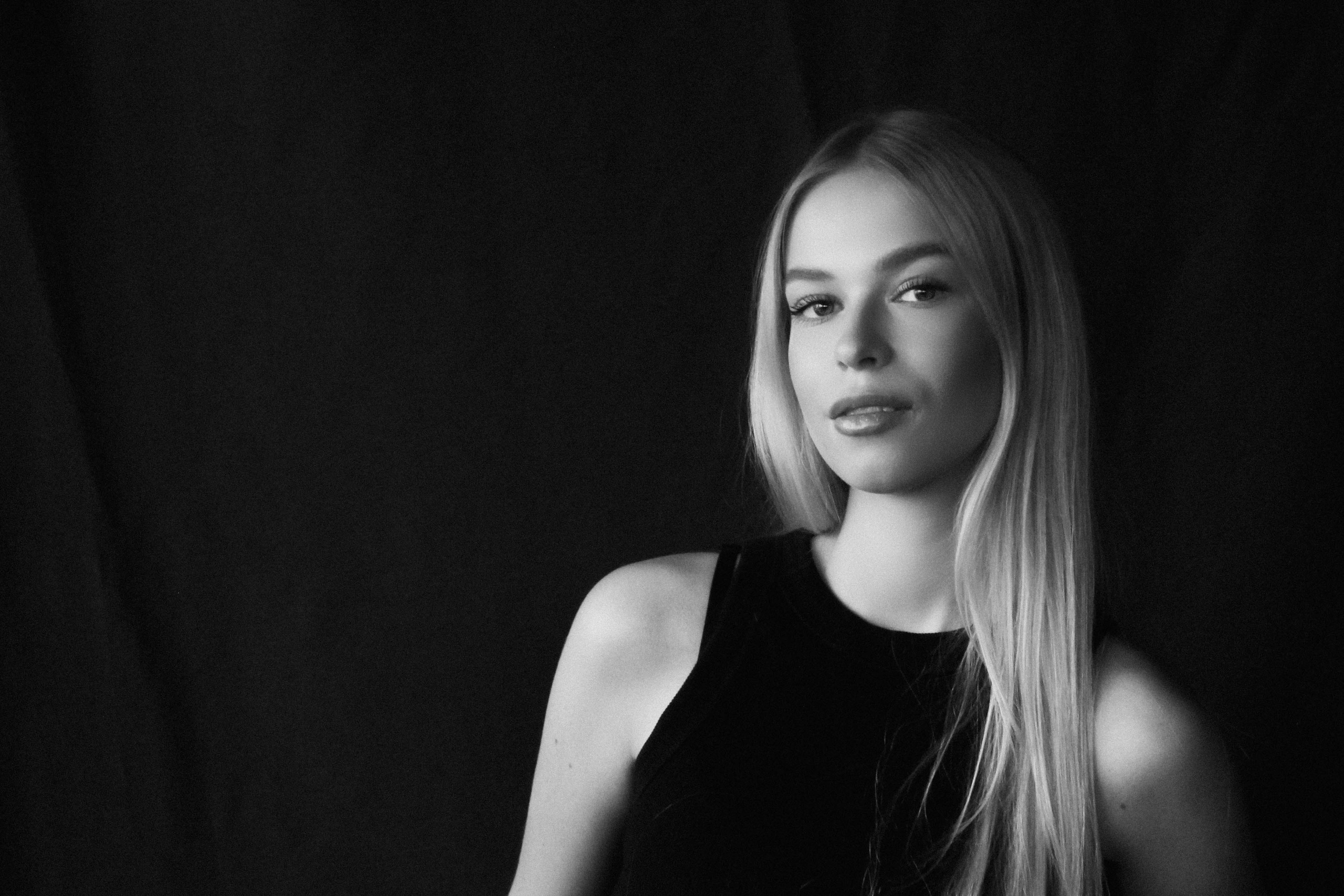 Портрет у окна. Фотограф в Краснодаре Кристина Филиппова