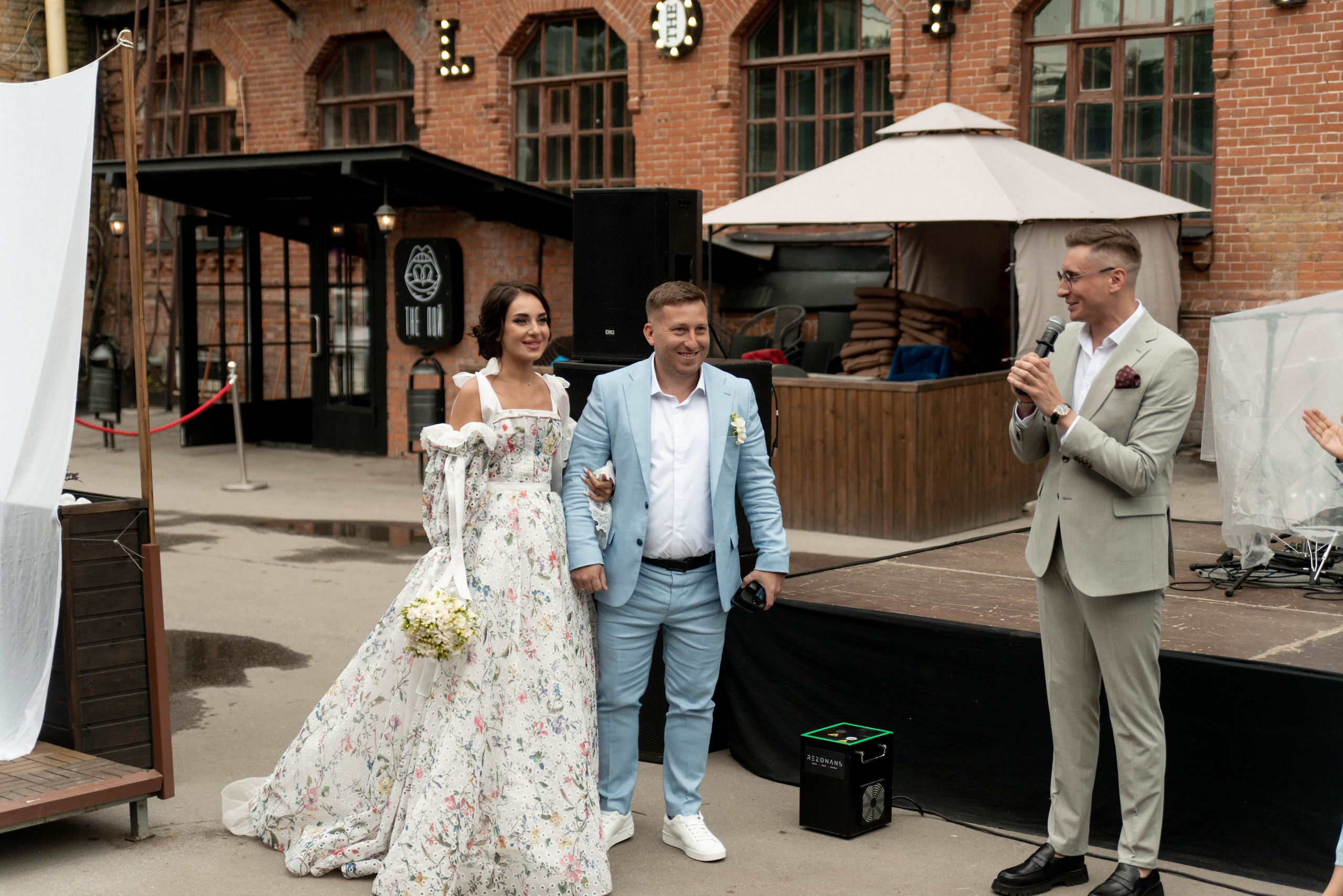 Вадим и София короткая версия свадебного дня. Меня зовут Александр Литвинчук и я свадебный фотограф в Саратове