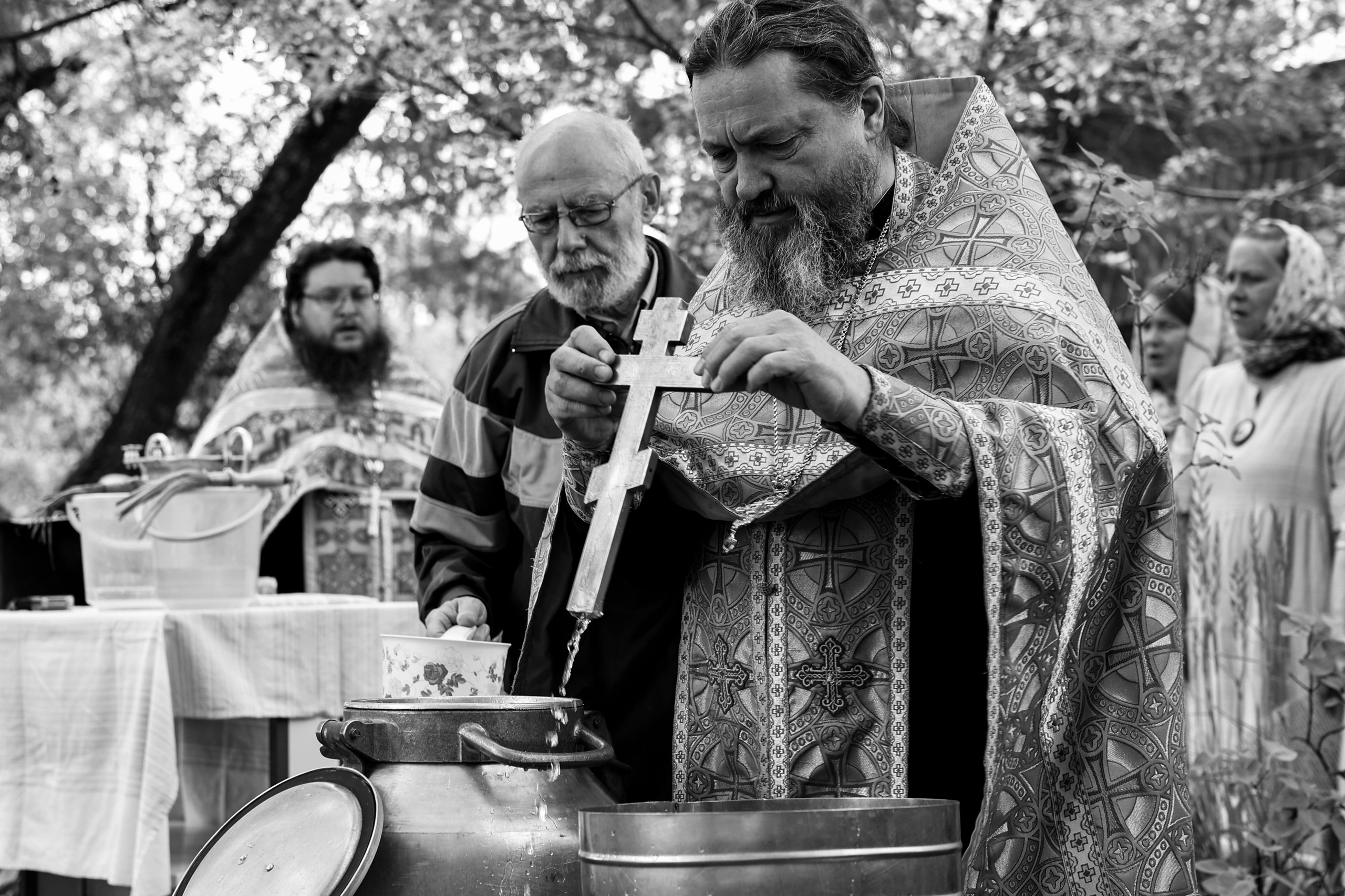 ПОД ПОКРОВОМ. ИСТОРИИ