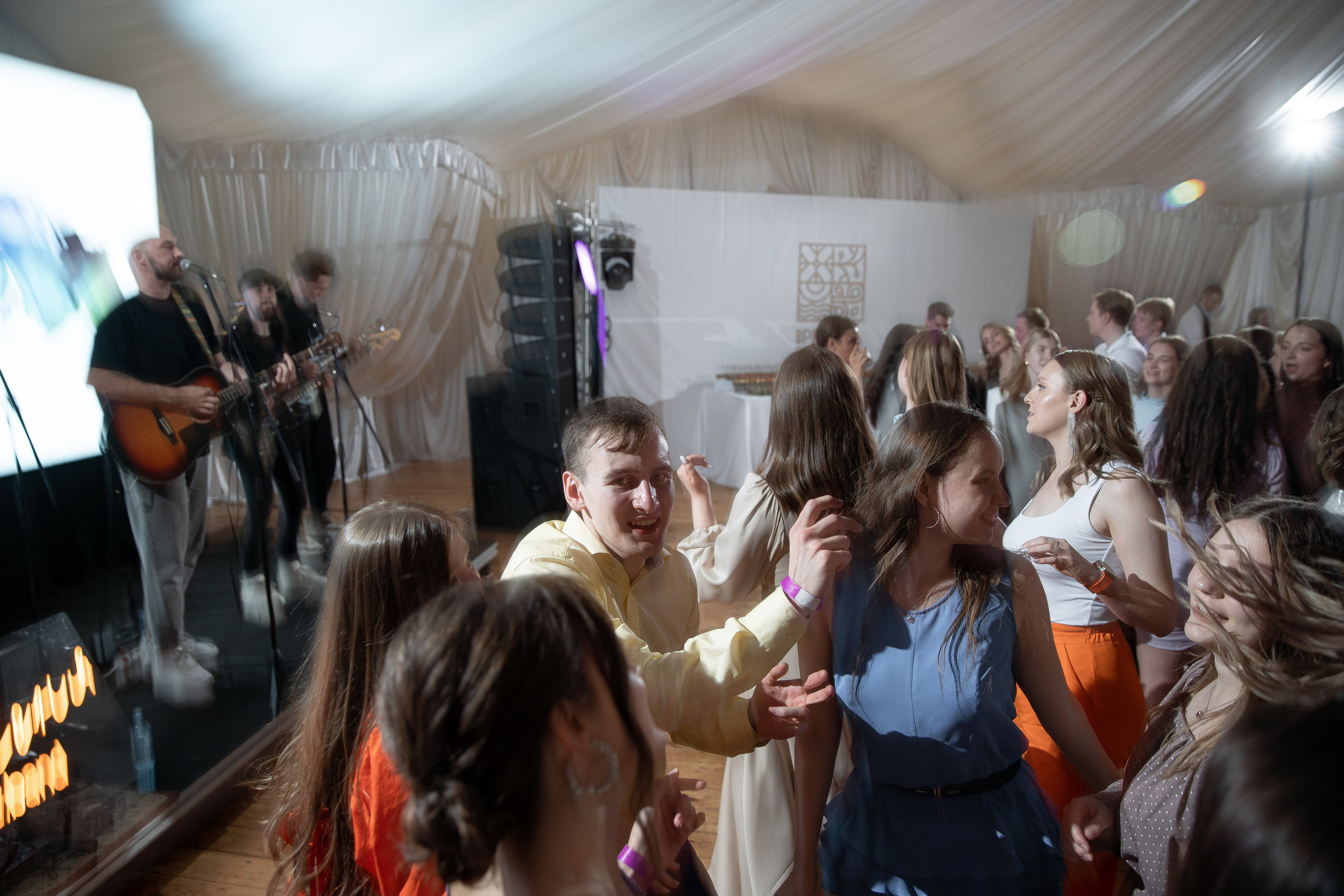 Выпуск НГУ экономический. Свадебный Фотограф Илья Чепайкин. Калининград