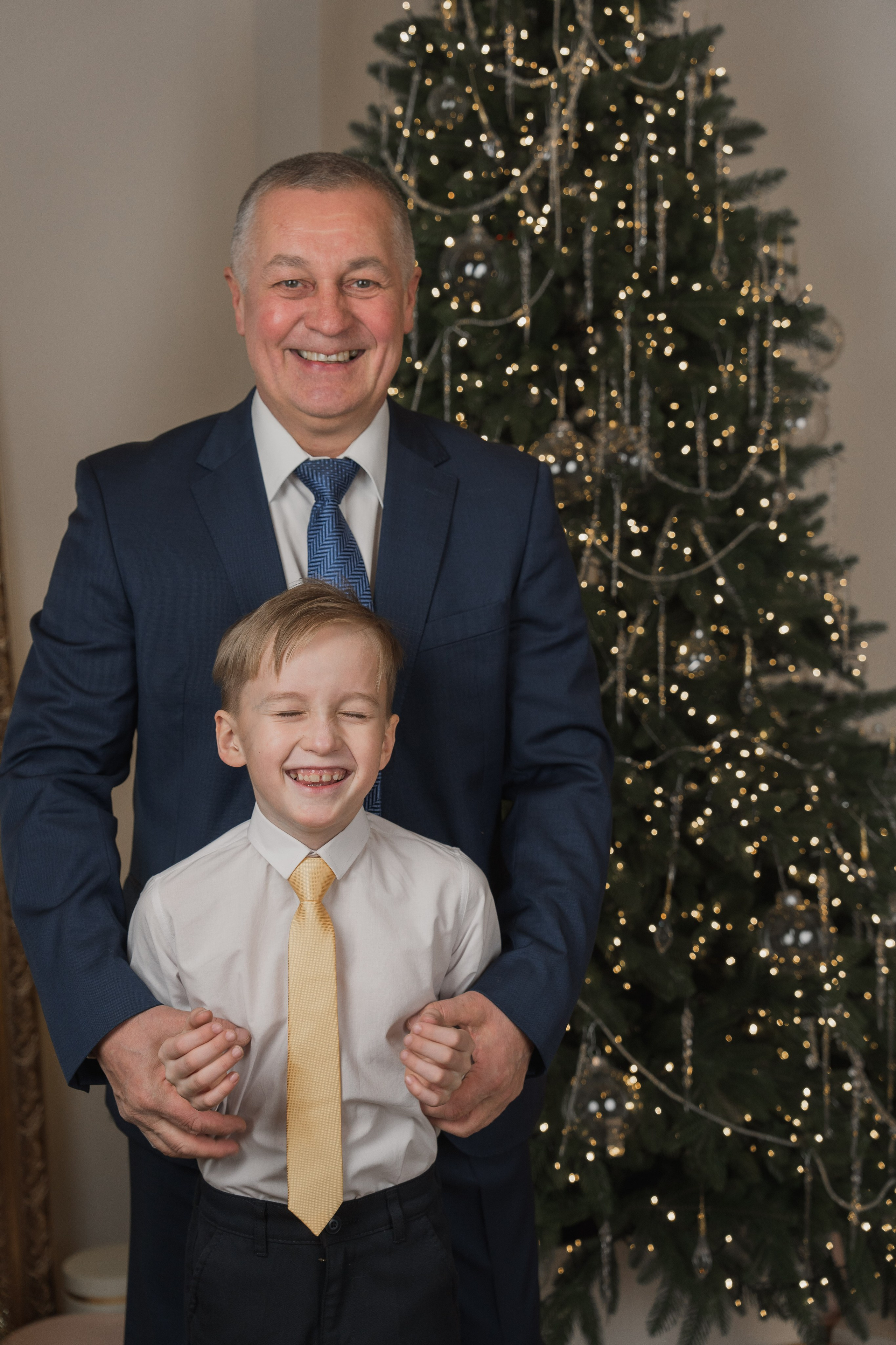 Новогодняя фотосессия большой семьи в студии. Семейный фотограф Екатеринбург Татьяна Девятых