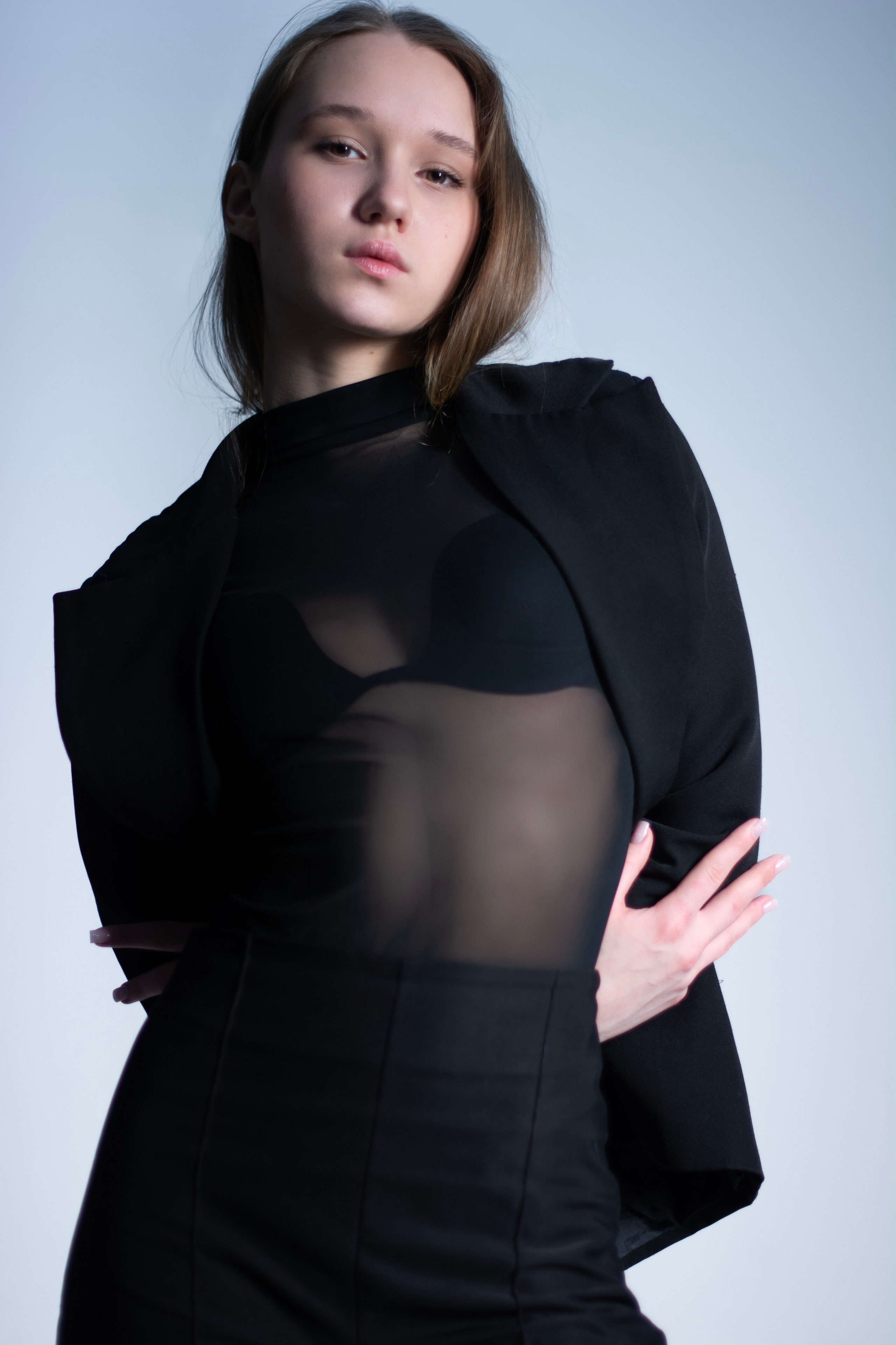 Olya. Модельный фотограф в Москве. Создаю образы в духе глянцевых журналов: откровенные, дерзкие