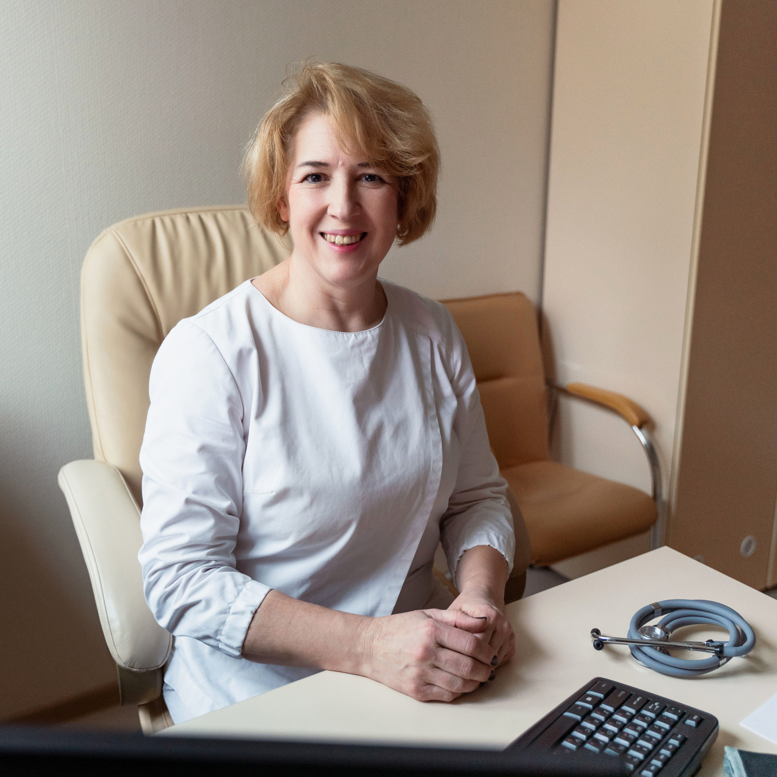 Педиатр Татьяна Немальцева (1 съемка, 3 часа, 8 образов + фото профиля). Контент-фотограф Романова Светлана Ростов-на-Дону