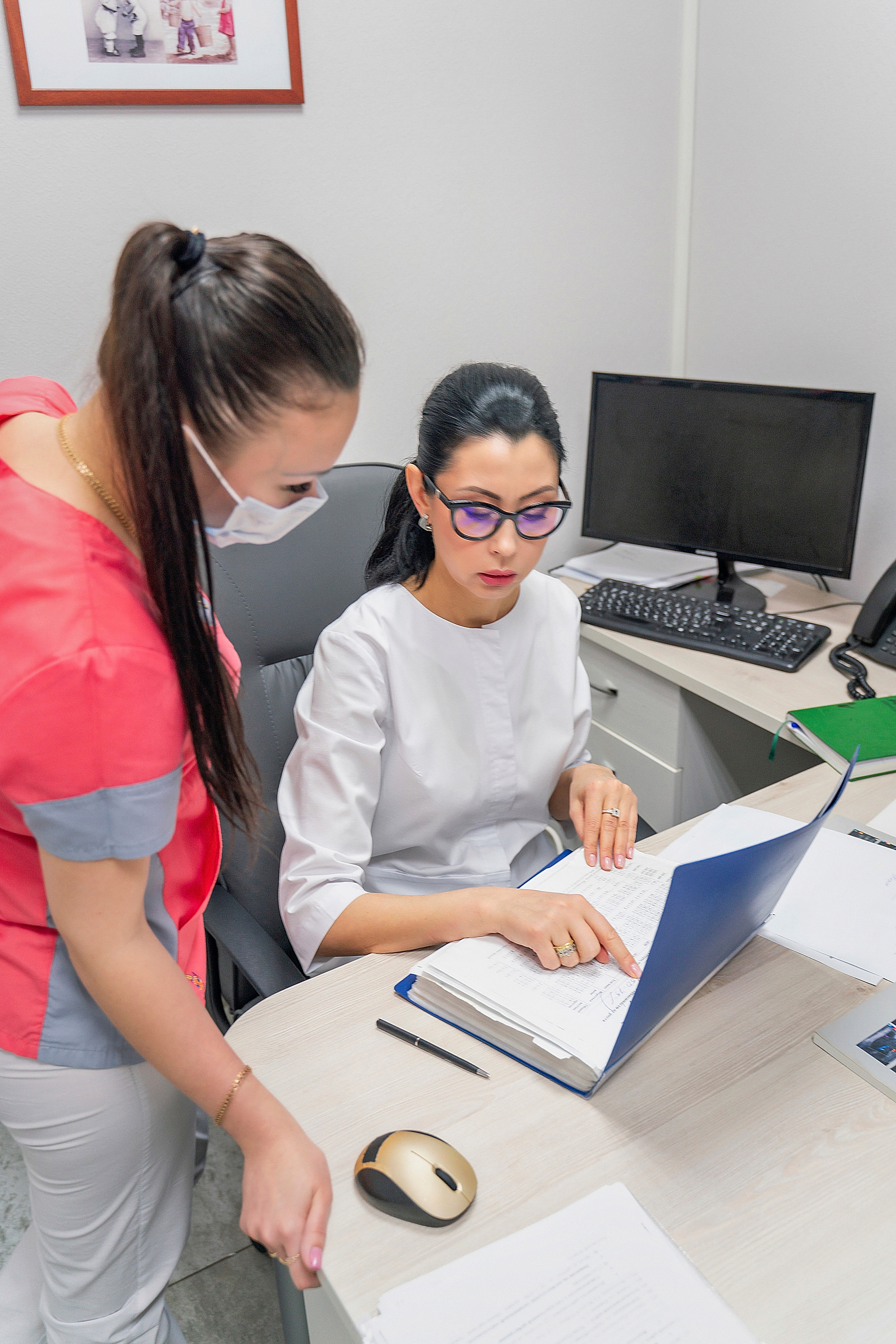 Руководитель клиники Наталья Можаева (1 съемка, 2 часа, 6 образов). Контент-фотограф Романова Светлана Ростов-на-Дону